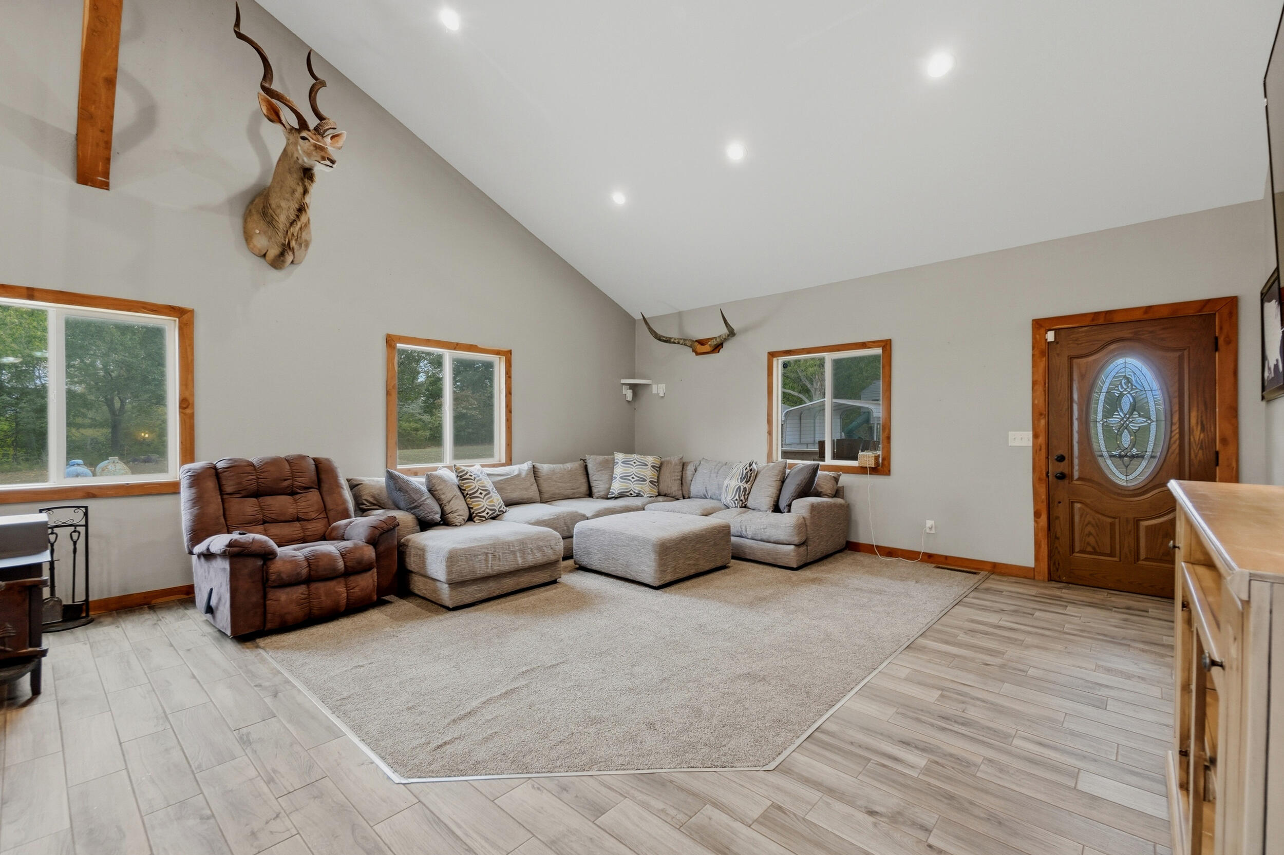 28559 Farm Road 1190 Property Photo 5