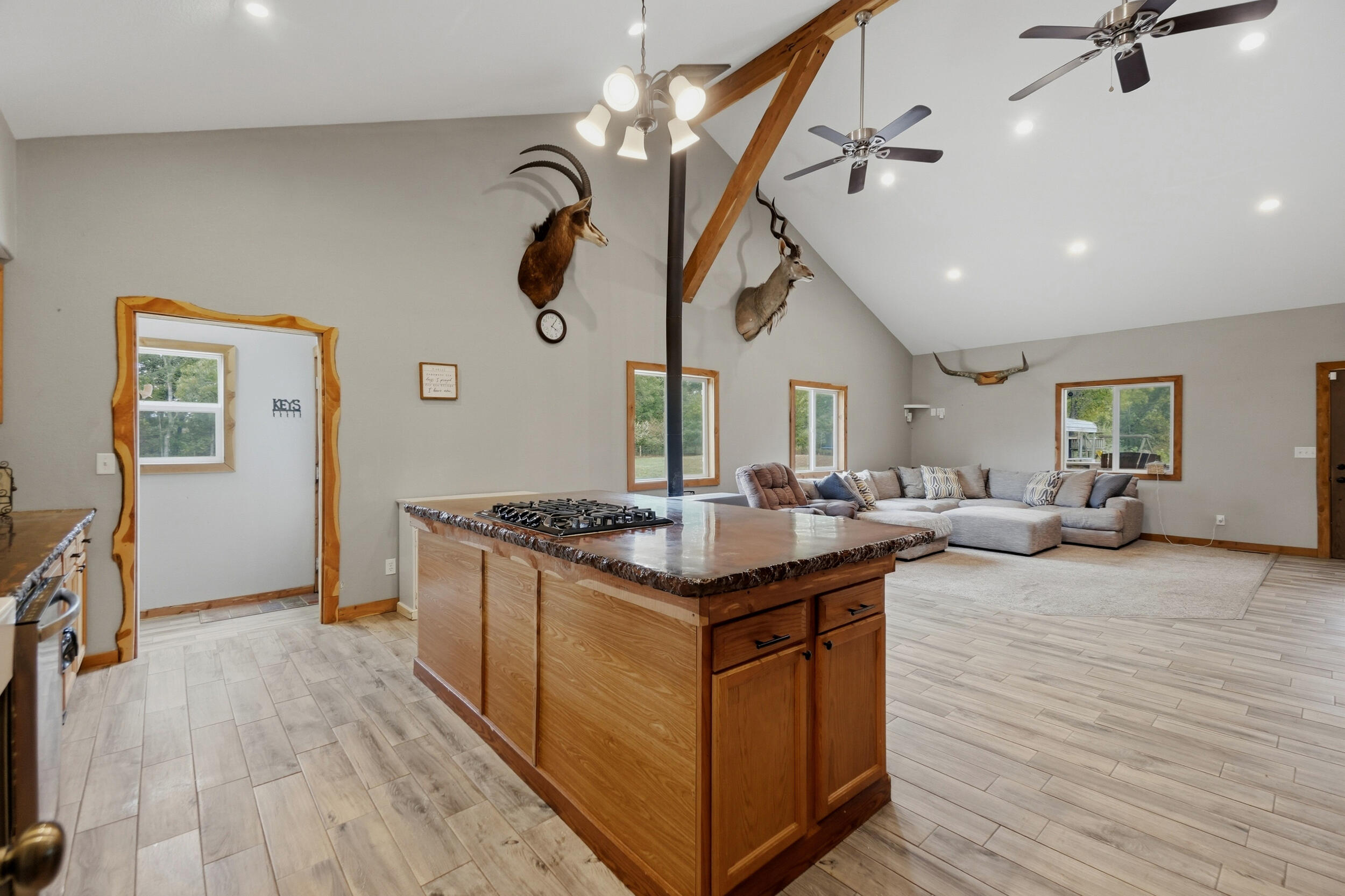 28559 Farm Road 1190 Property Photo 13