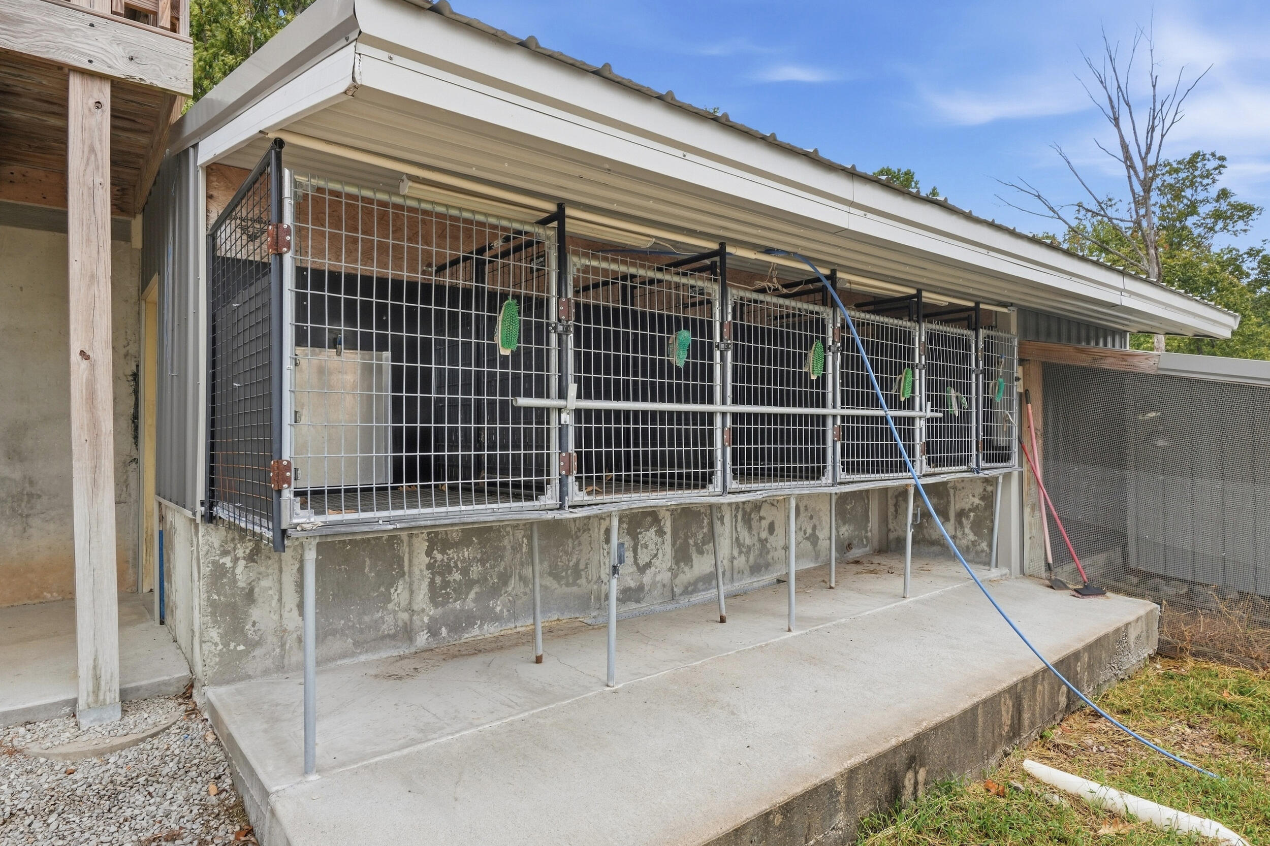 28559 Farm Road 1190 Property Photo 42