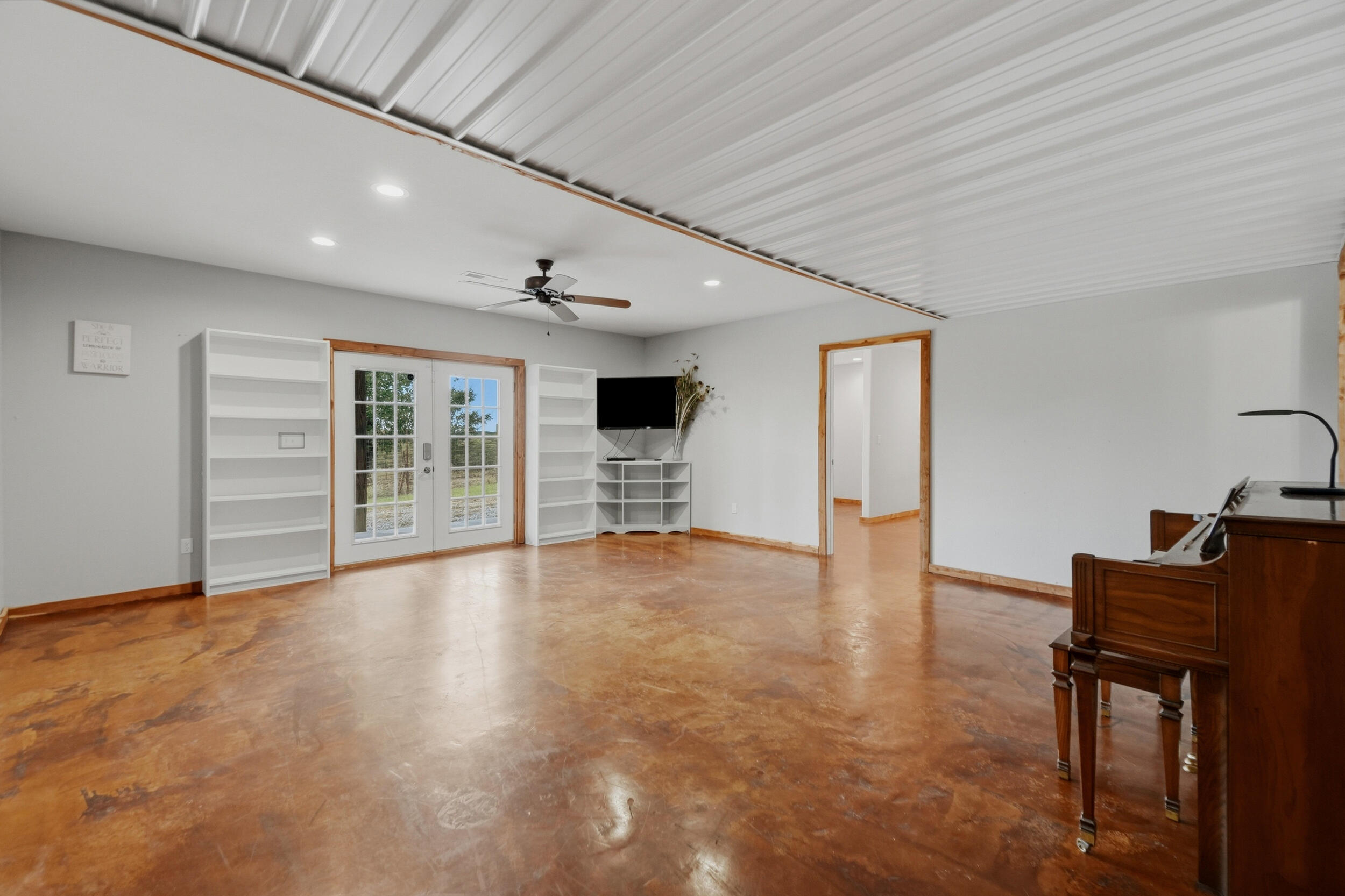 28559 Farm Road 1190 Property Photo 27