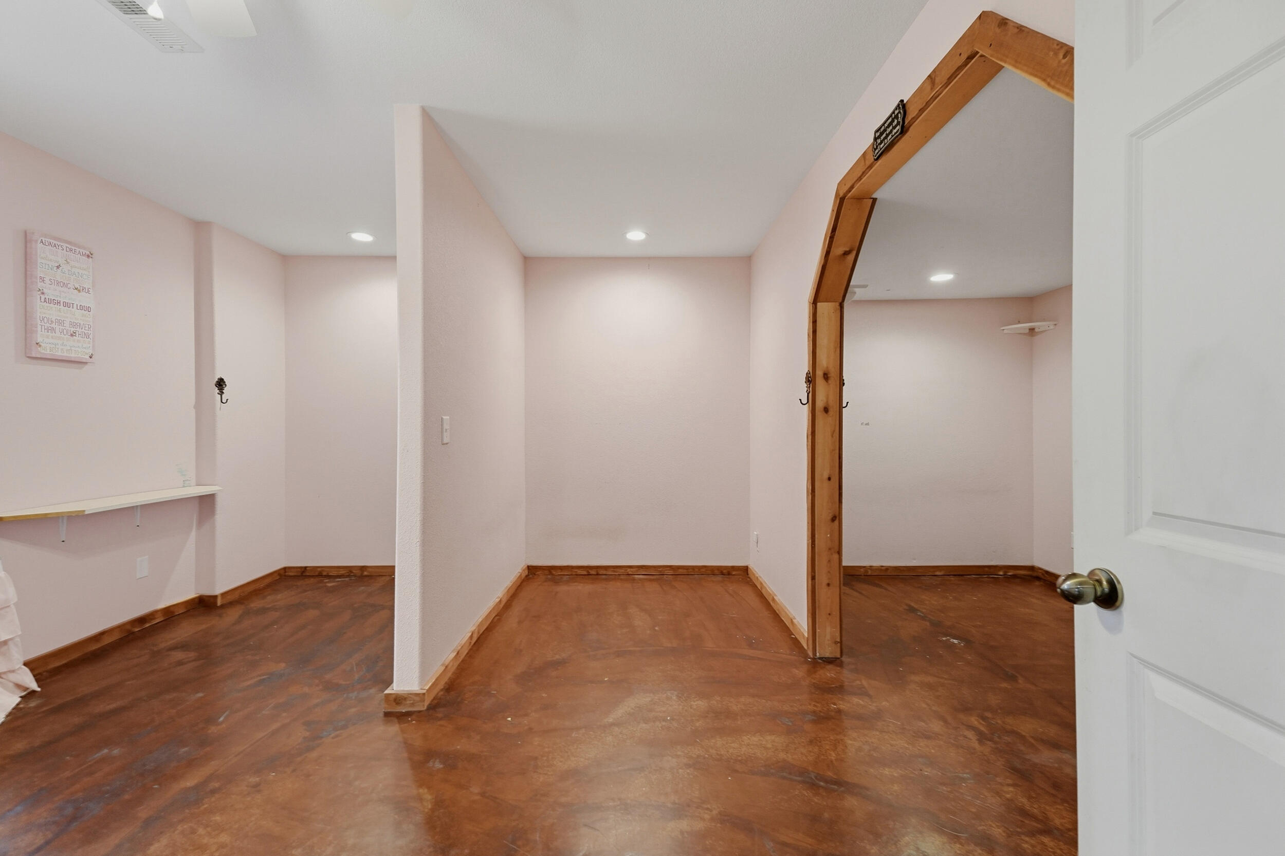 28559 Farm Road 1190 Property Photo 31