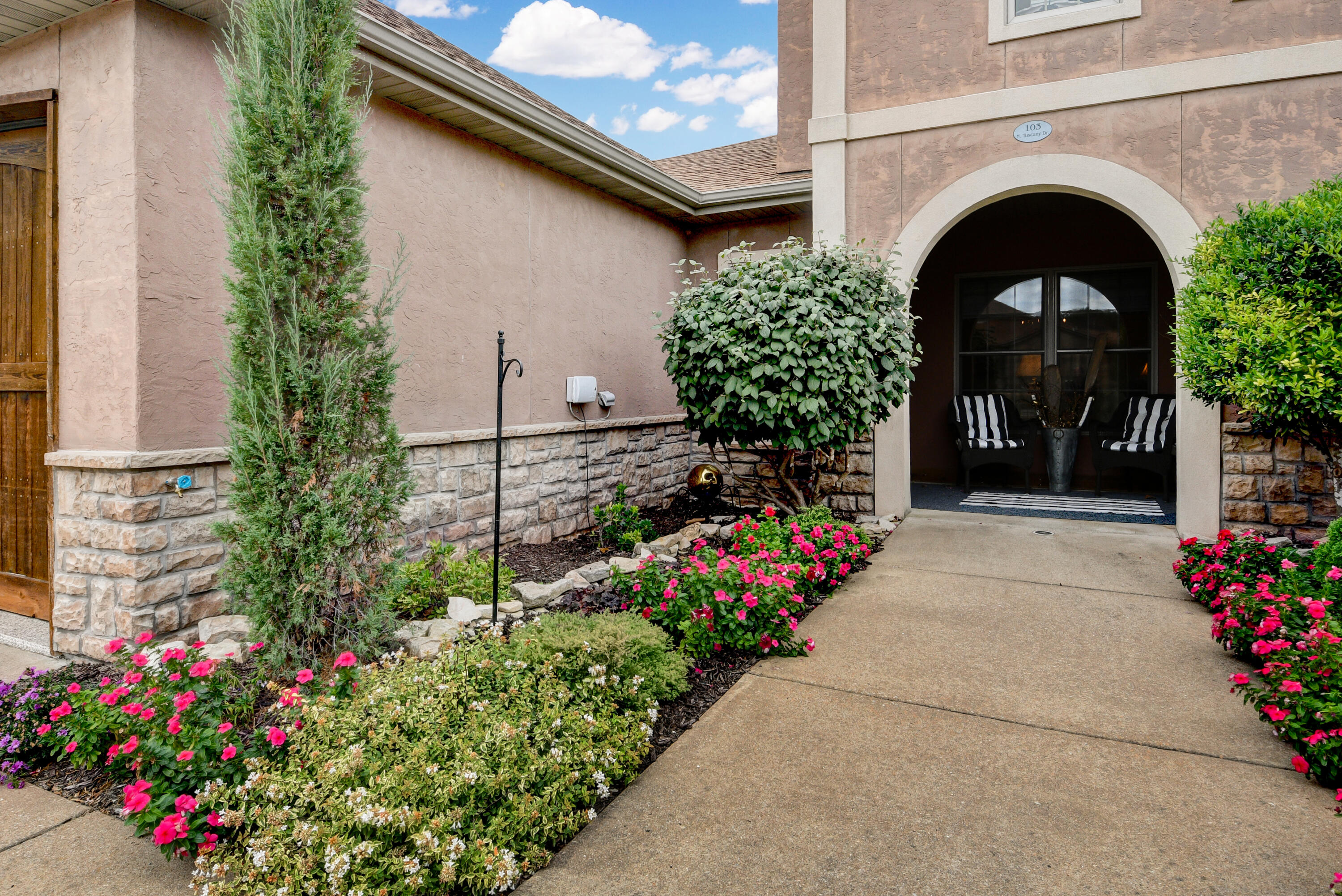 103 North Tuscany Drive Property Photo 3