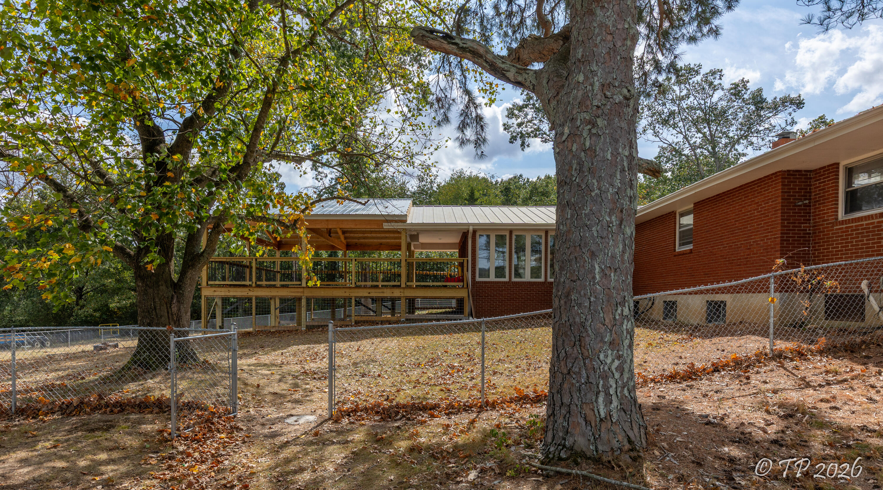 2816 Burke Avenue Property Photo 3