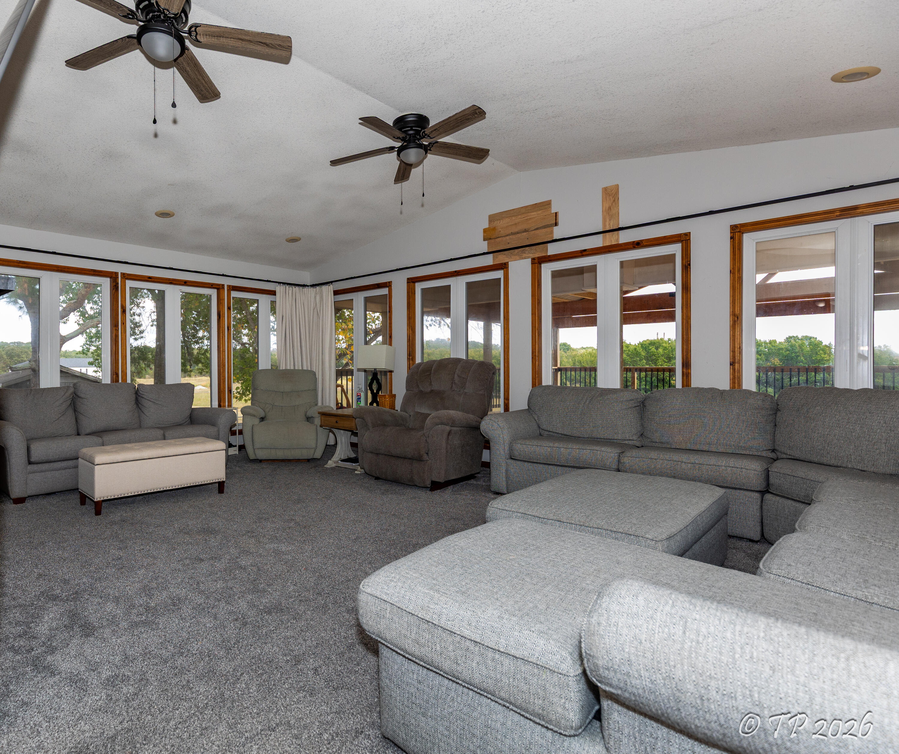 2816 Burke Avenue Property Photo 18