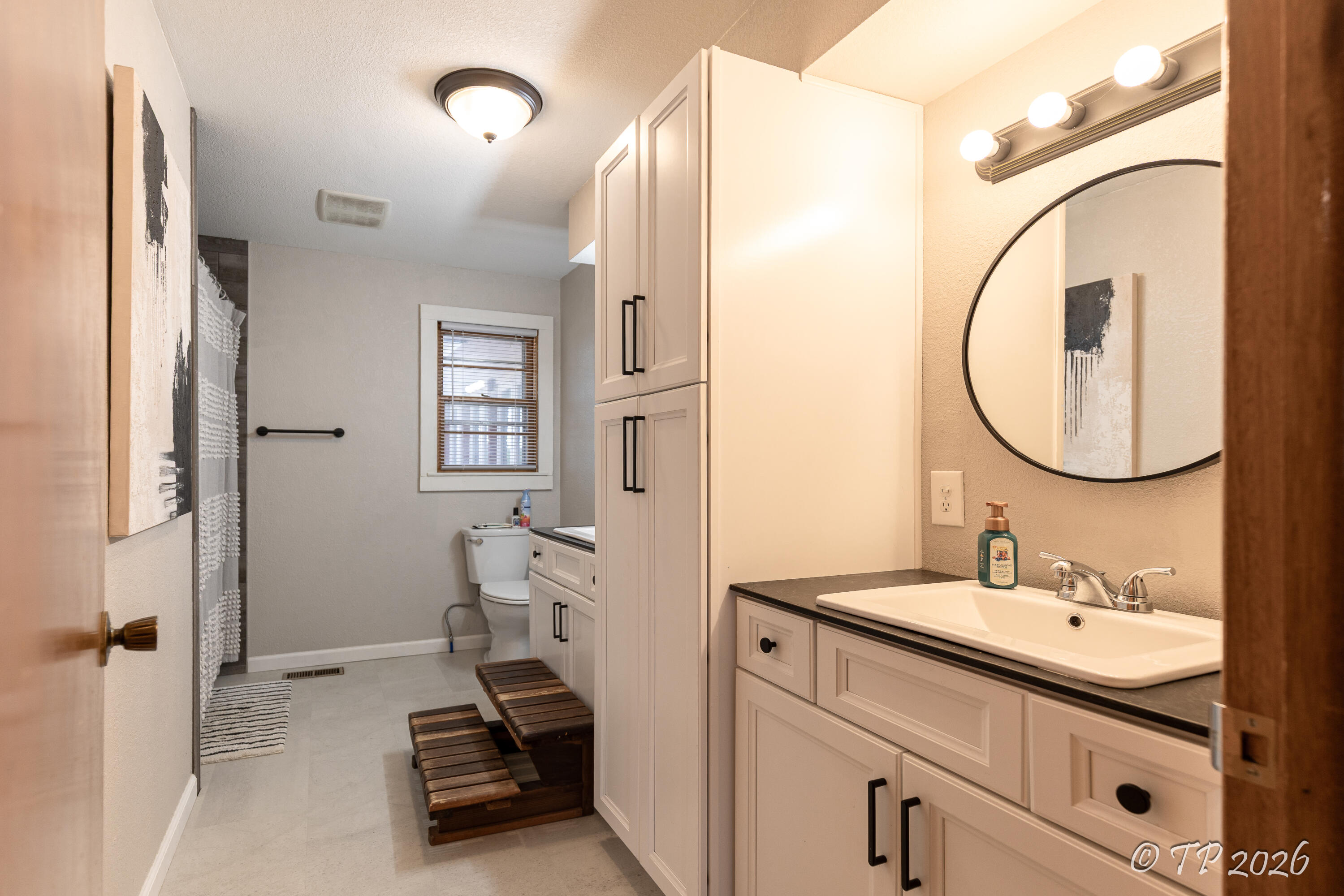2816 Burke Avenue Property Photo 30