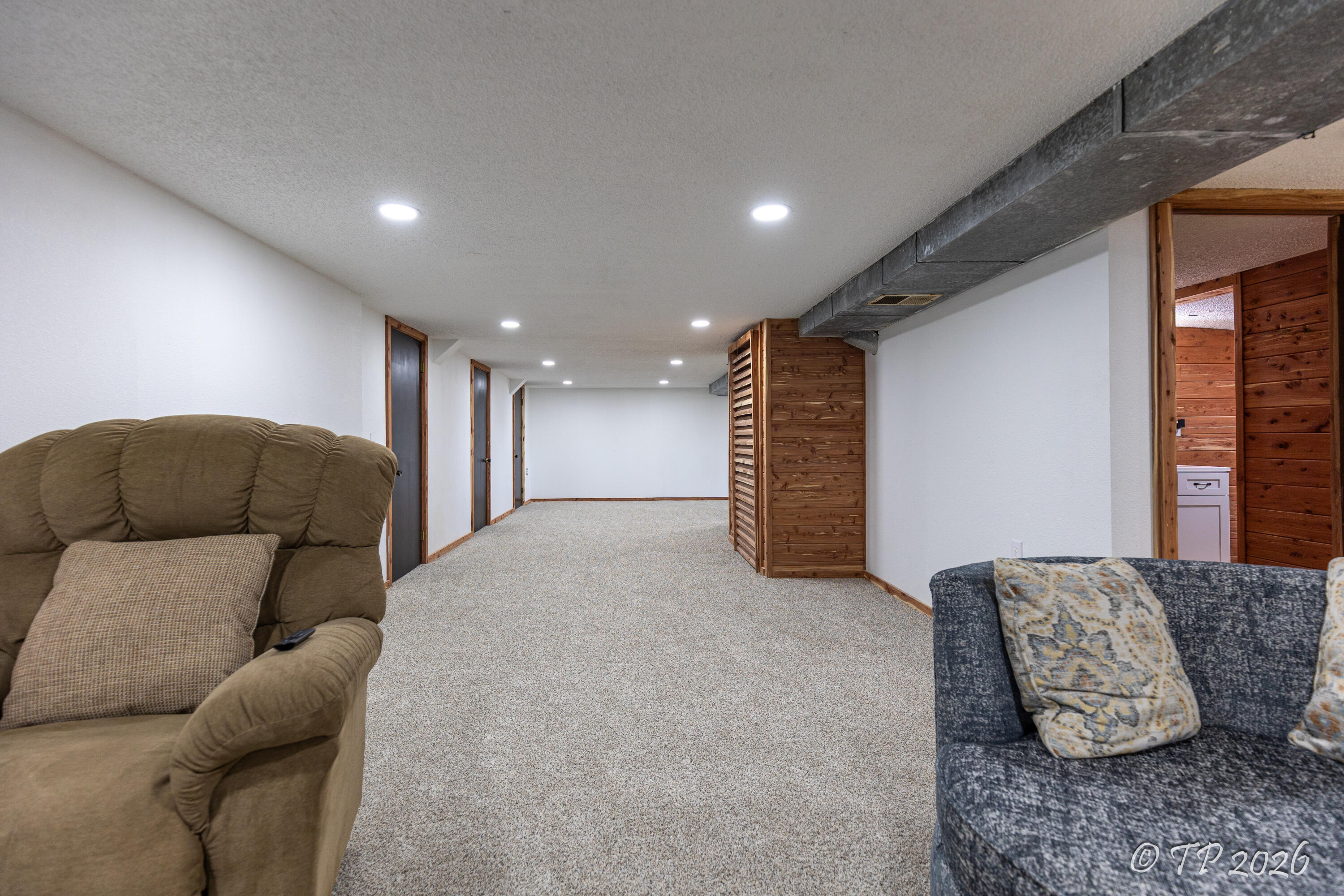 2816 Burke Avenue Property Photo 36