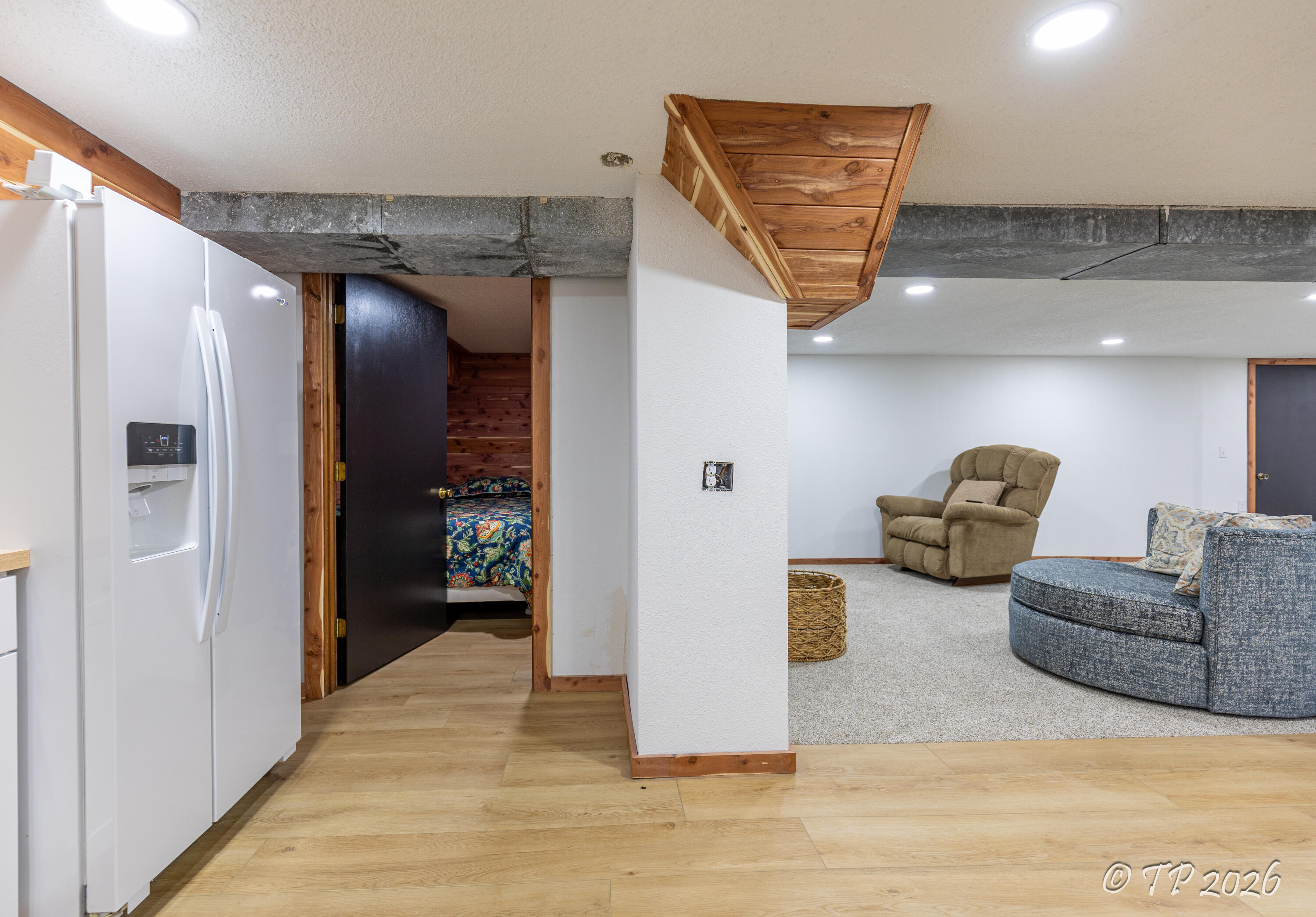 2816 Burke Avenue Property Photo 41