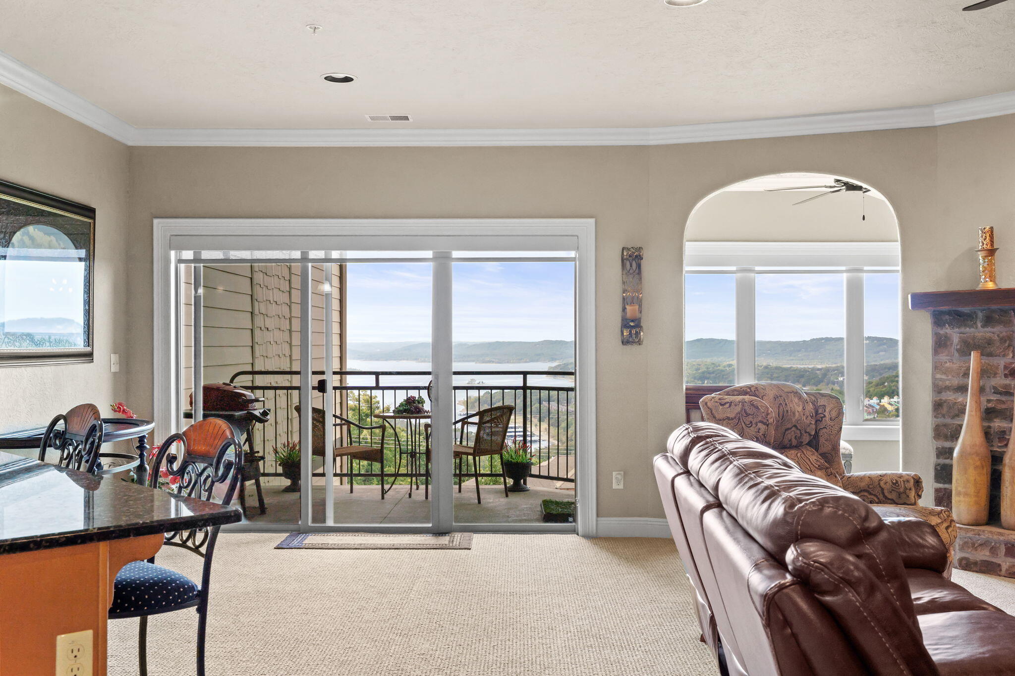 130 Royal Vista Drive 605 Property Photo 15
