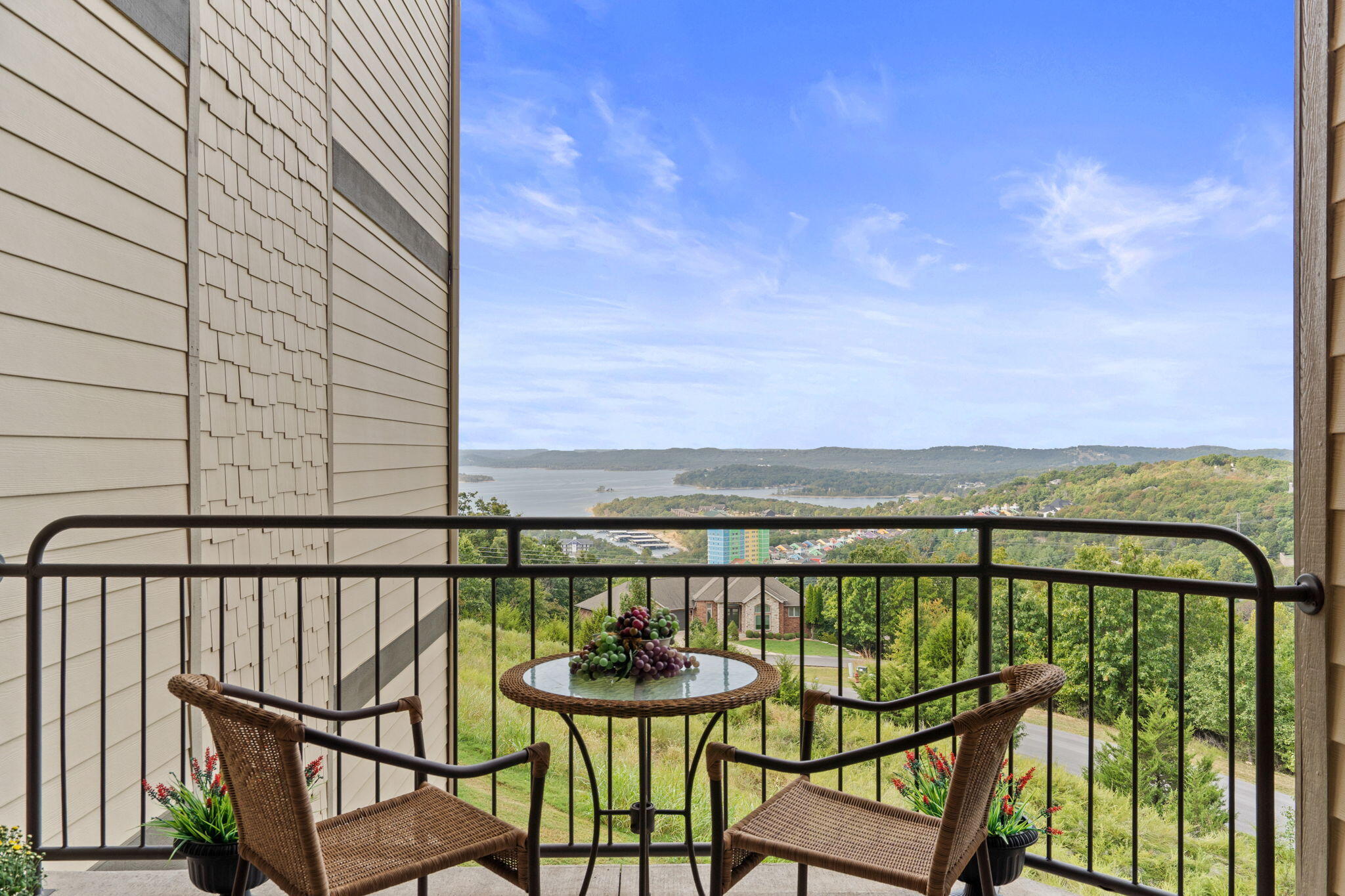 130 Royal Vista Drive 605 Property Photo 51