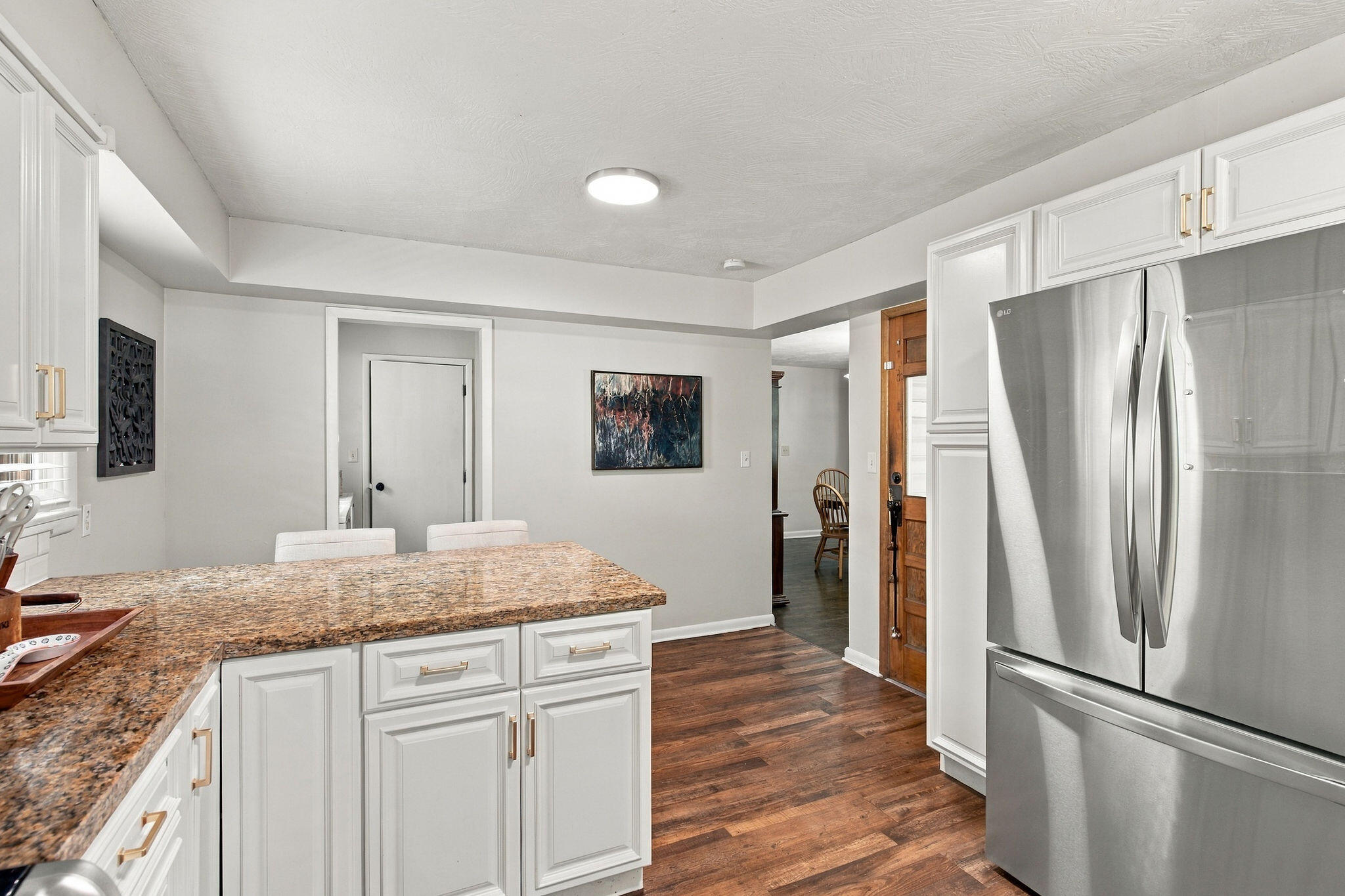 617 North Elmwood Avenue Property Photo 13