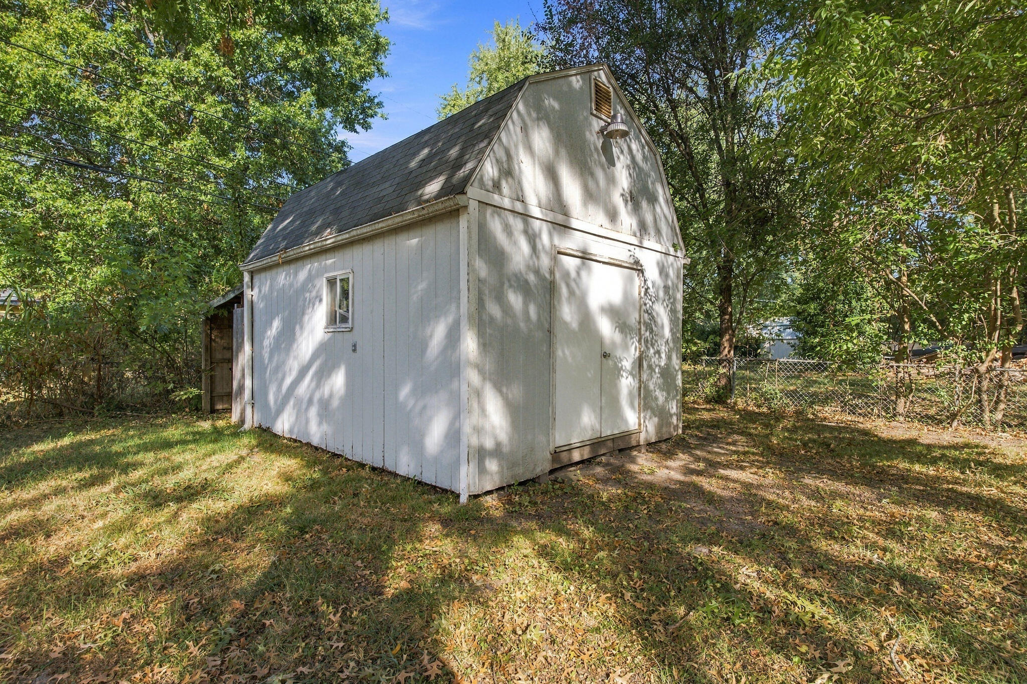 617 North Elmwood Avenue Property Photo 24