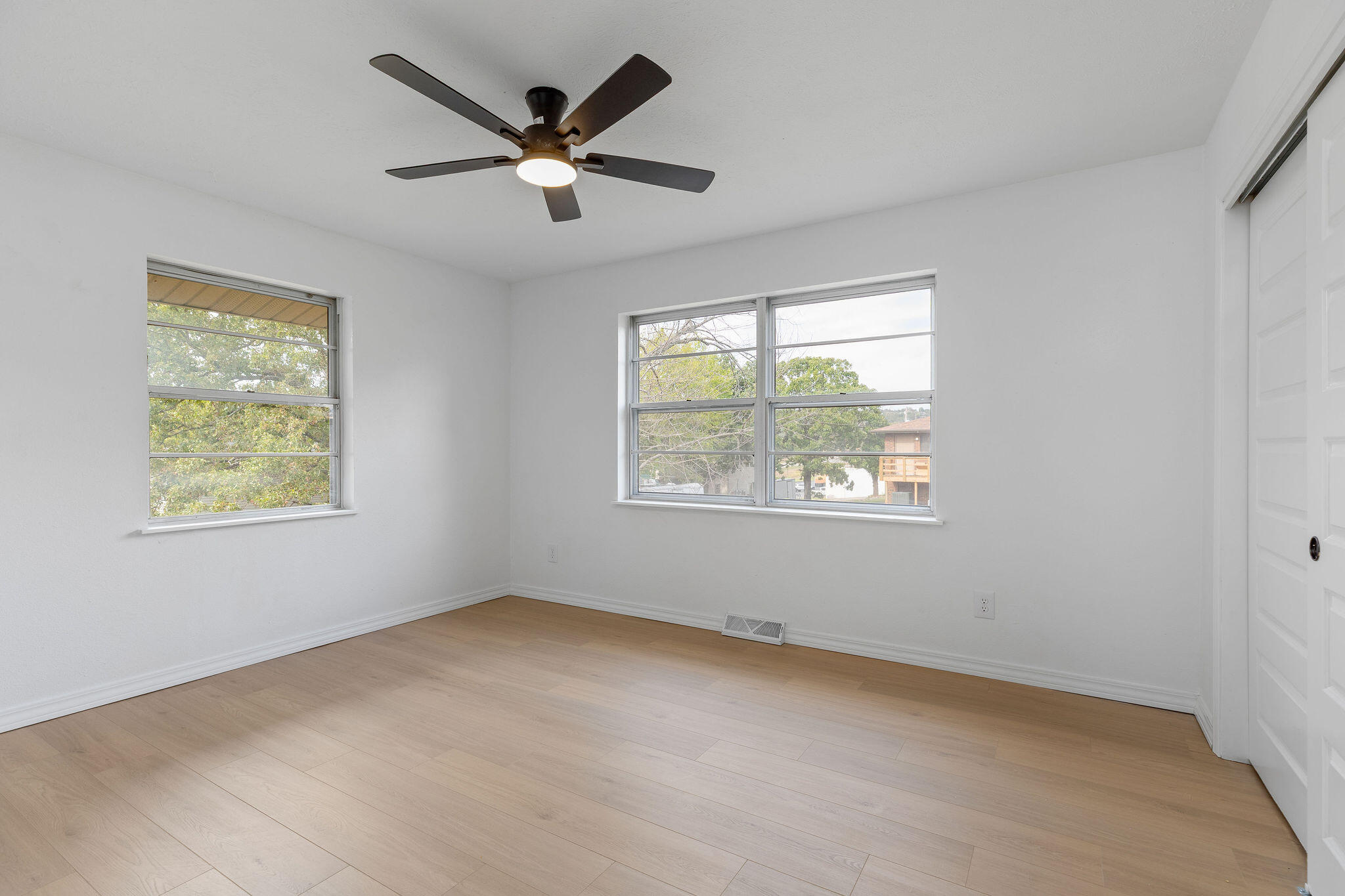 5 Woodland Avenue Property Photo 19