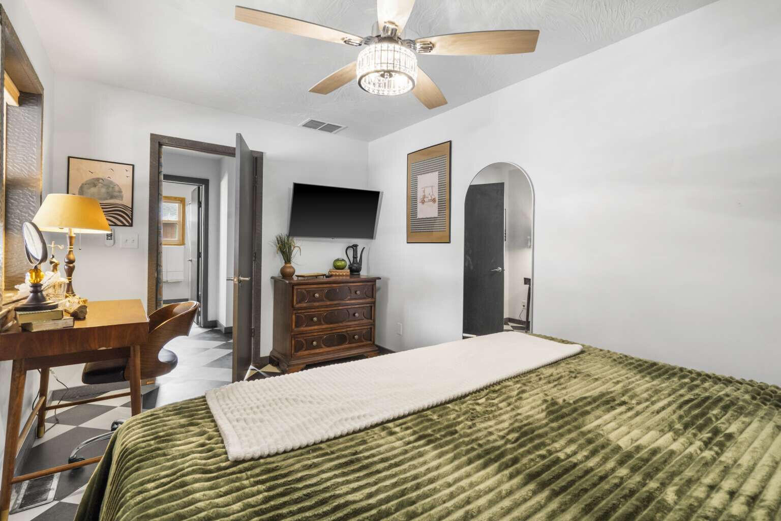 445 Edgewater Beach Circle Property Photo 33