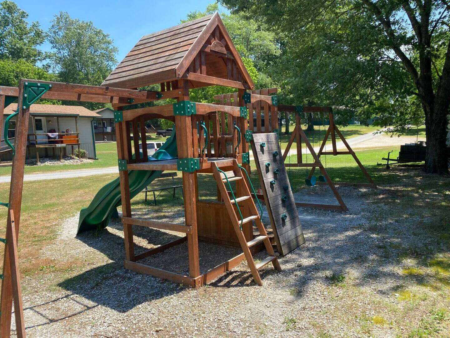445 Edgewater Beach Circle Property Photo 41