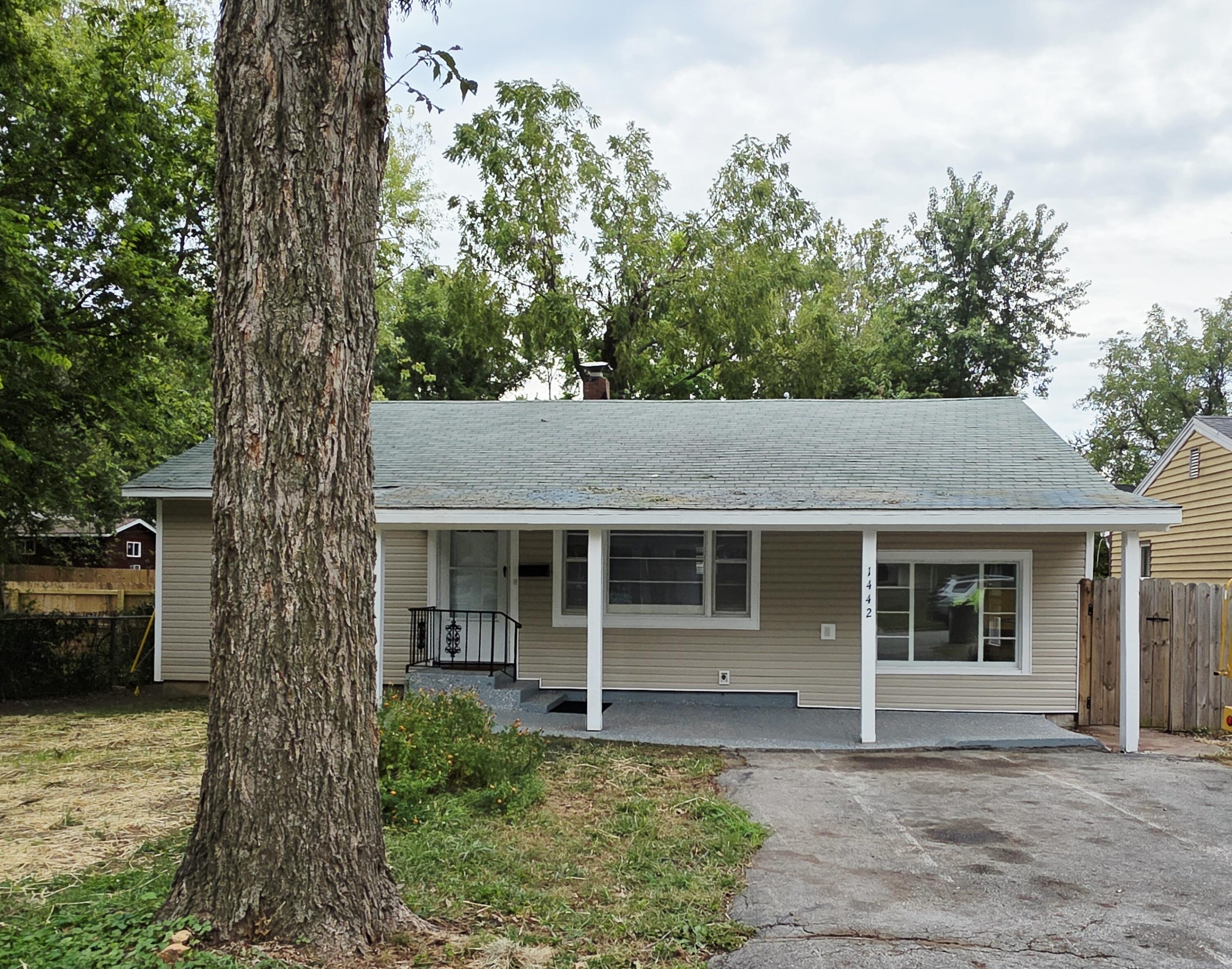 1422 East Blaine Street Property Photo 1