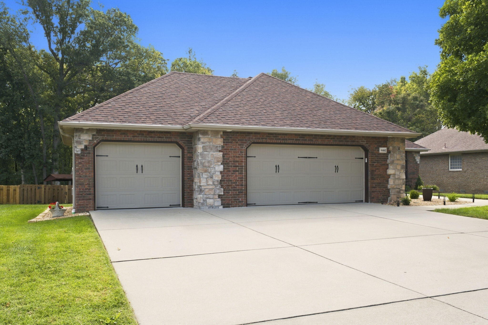 4462 South Frisco Trails Road Property Photo 4