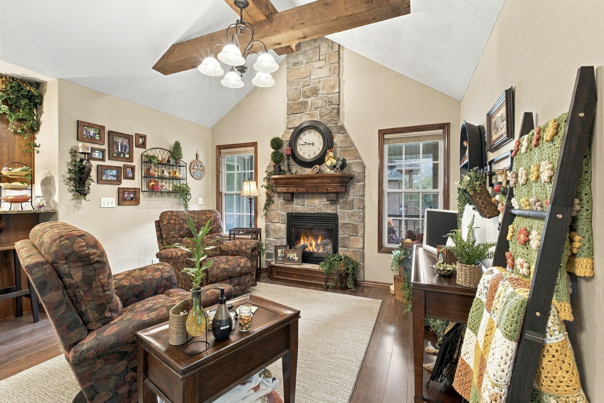 4462 South Frisco Trails Road Property Photo 6