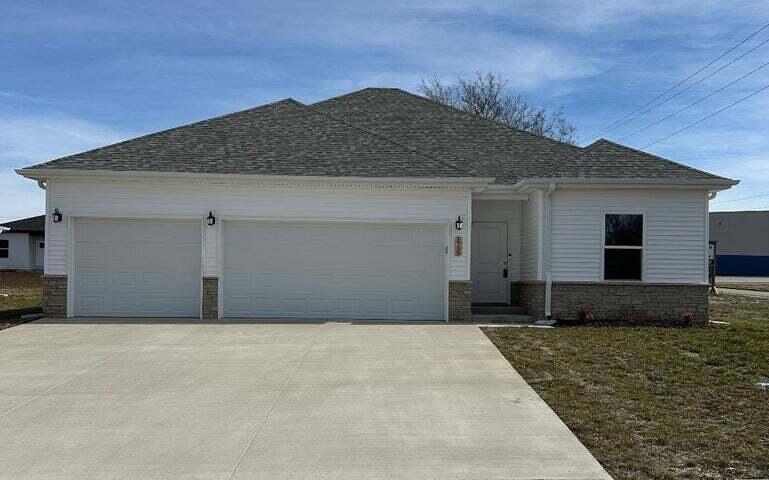 1325 West Kay Street Property Photo 1