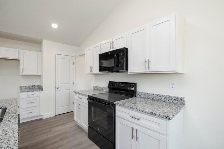 1325 West Kay Street Property Photo 4