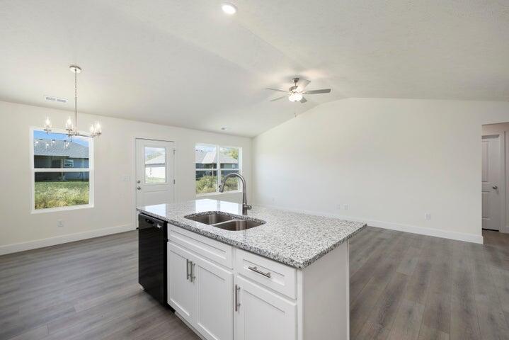 1325 West Kay Street Property Photo 7