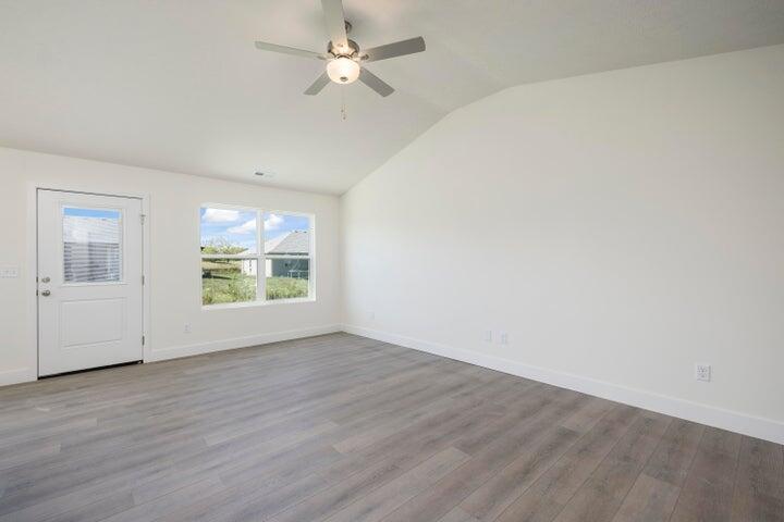 1325 West Kay Street Property Photo 11