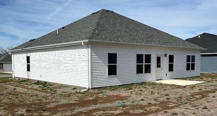 1325 West Kay Street Property Photo 24
