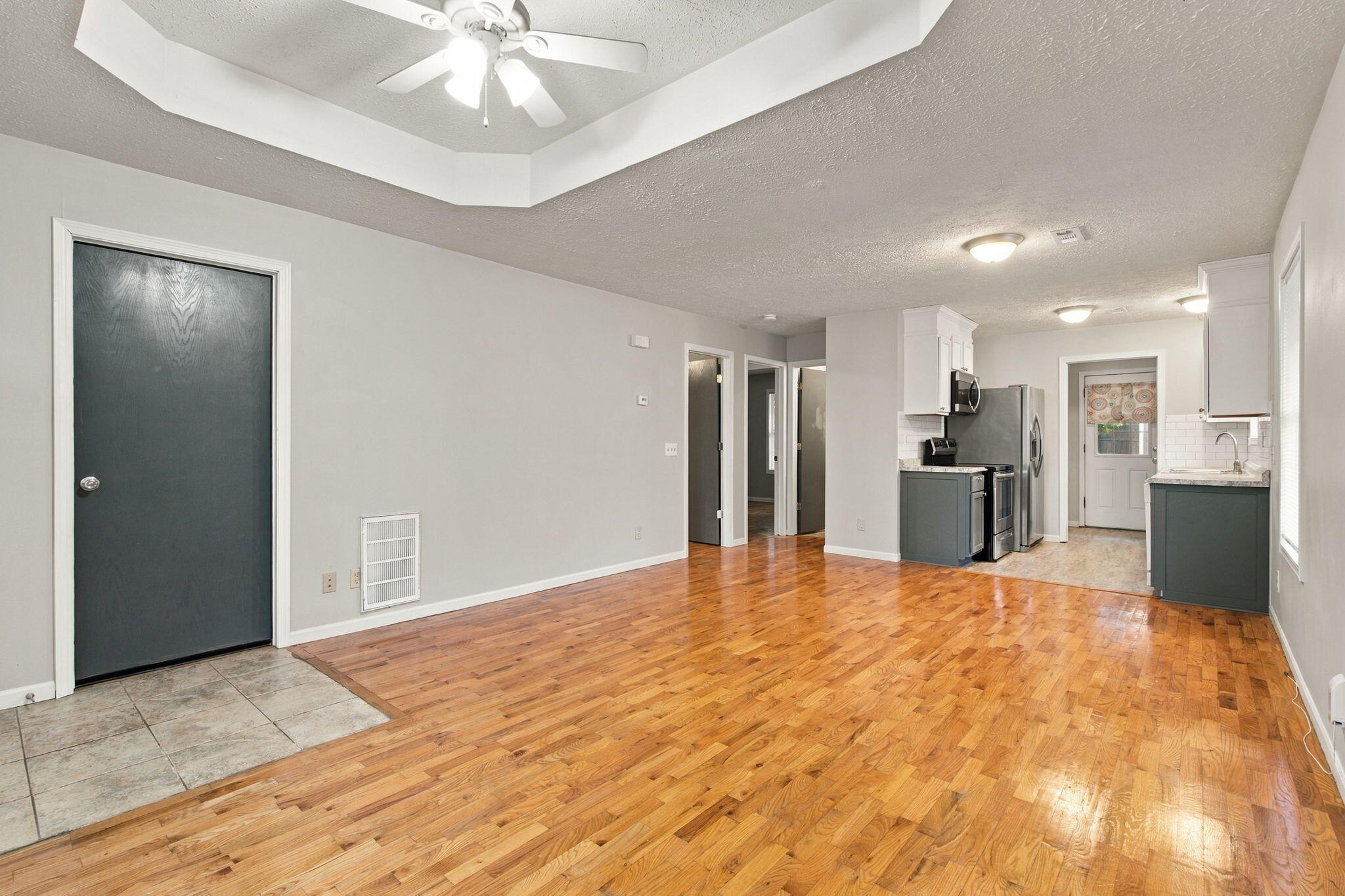 2311 West Nichols Street Property Photo 6