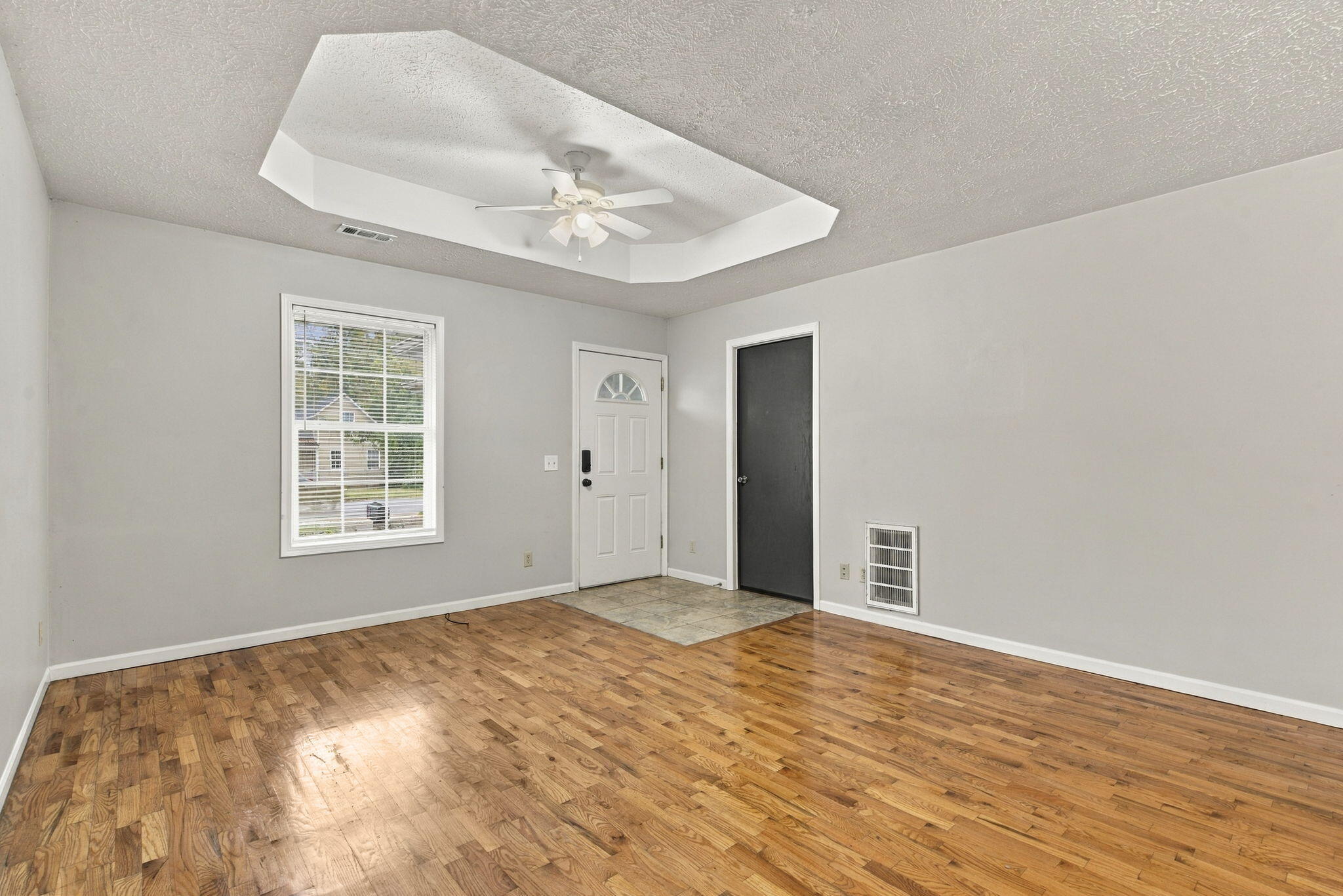 2311 West Nichols Street Property Photo 7