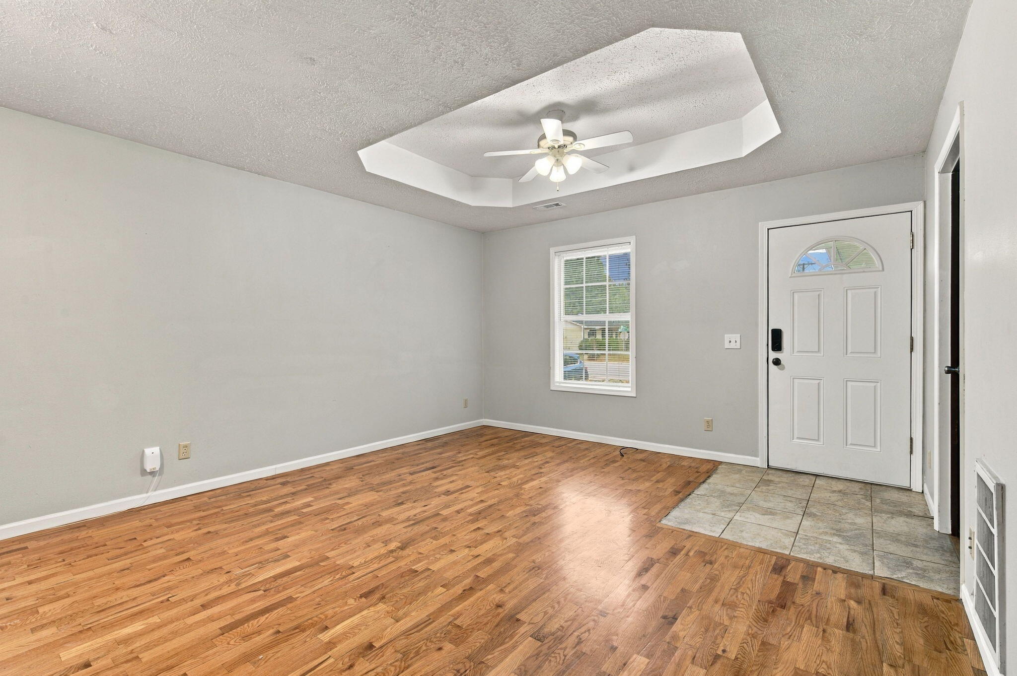 2311 West Nichols Street Property Photo 8