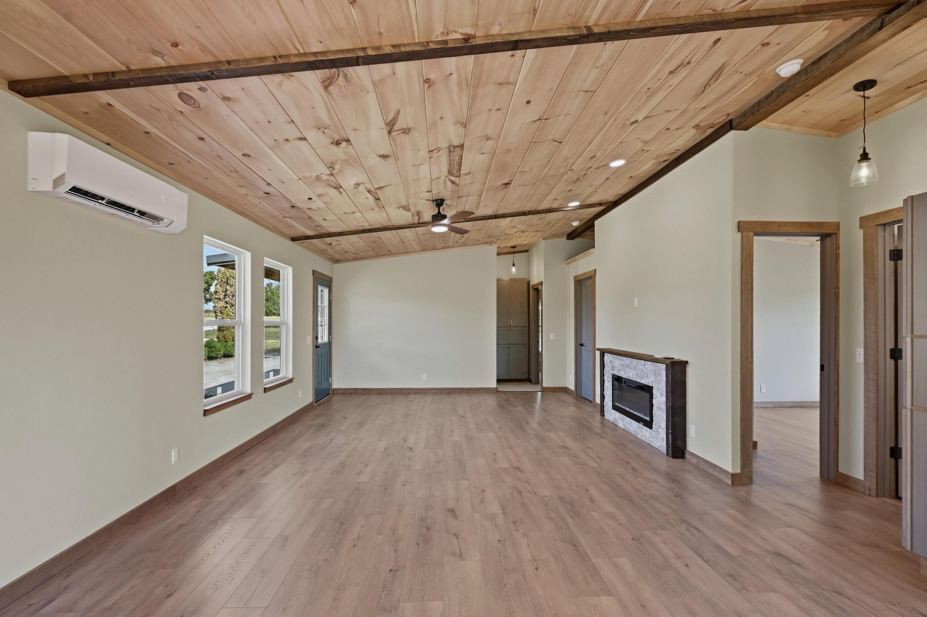 11905 Opal Lane Property Photo 5