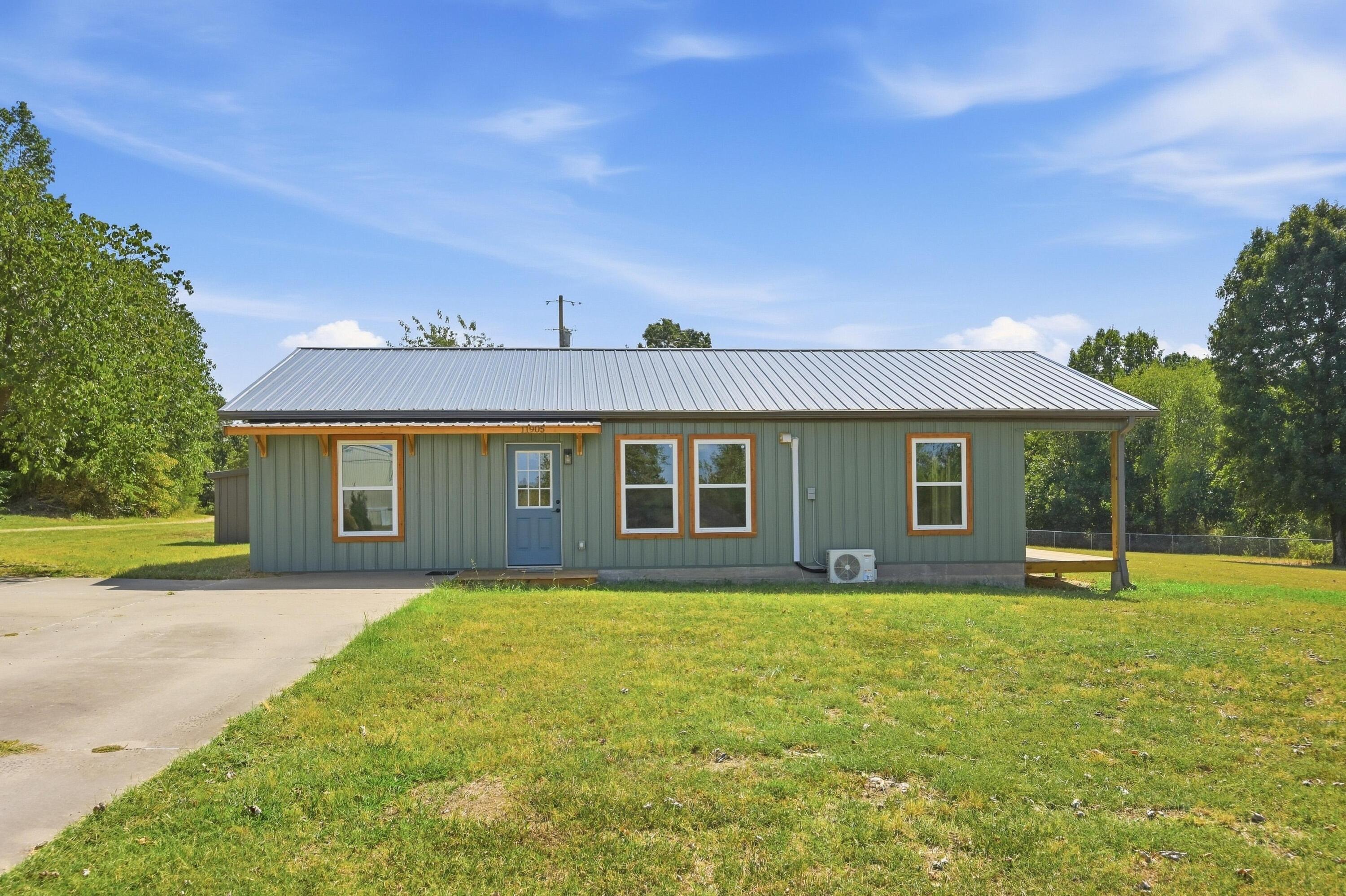 11905 Opal Lane Property Photo 6