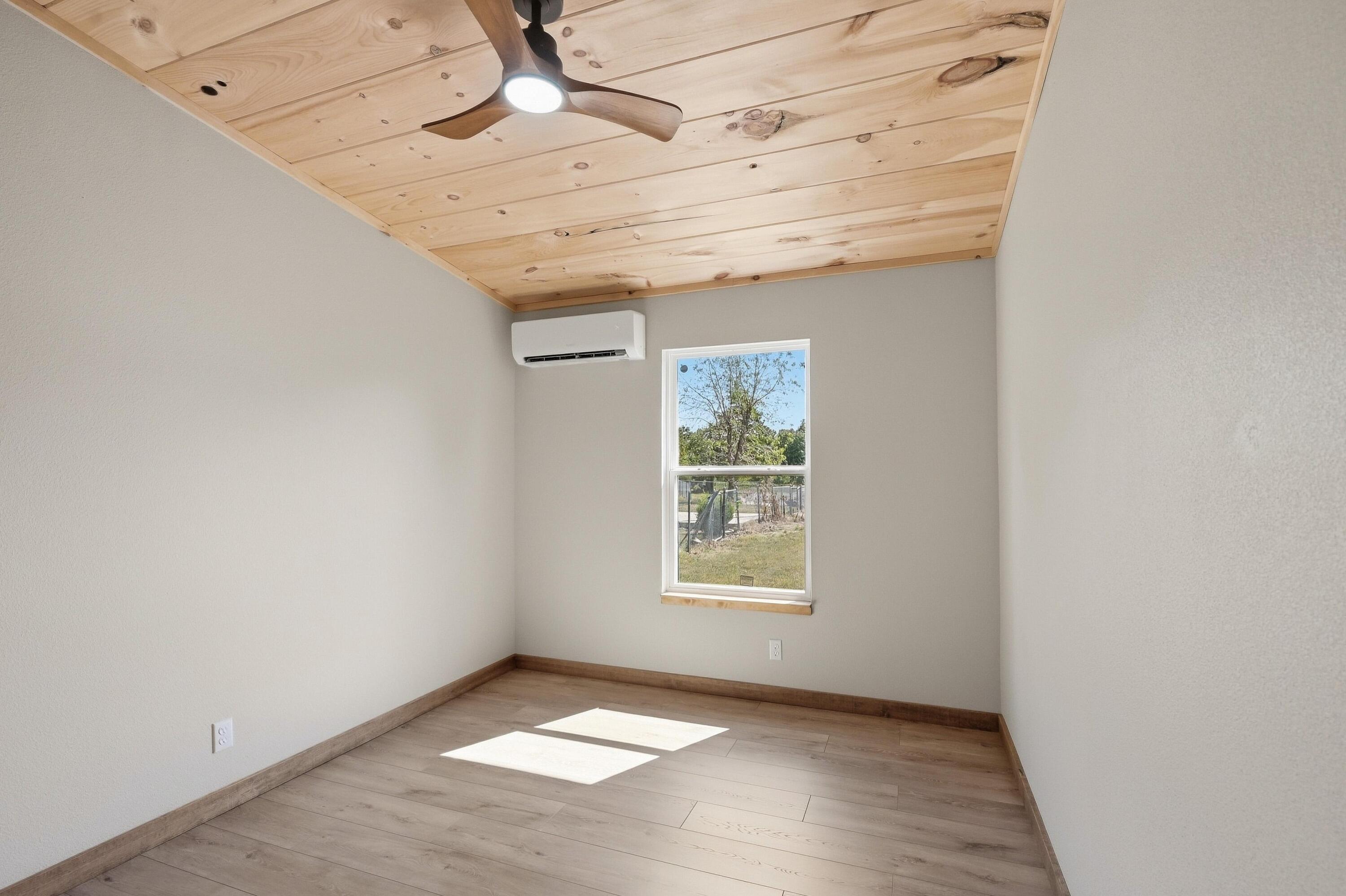 11905 Opal Lane Property Photo 27