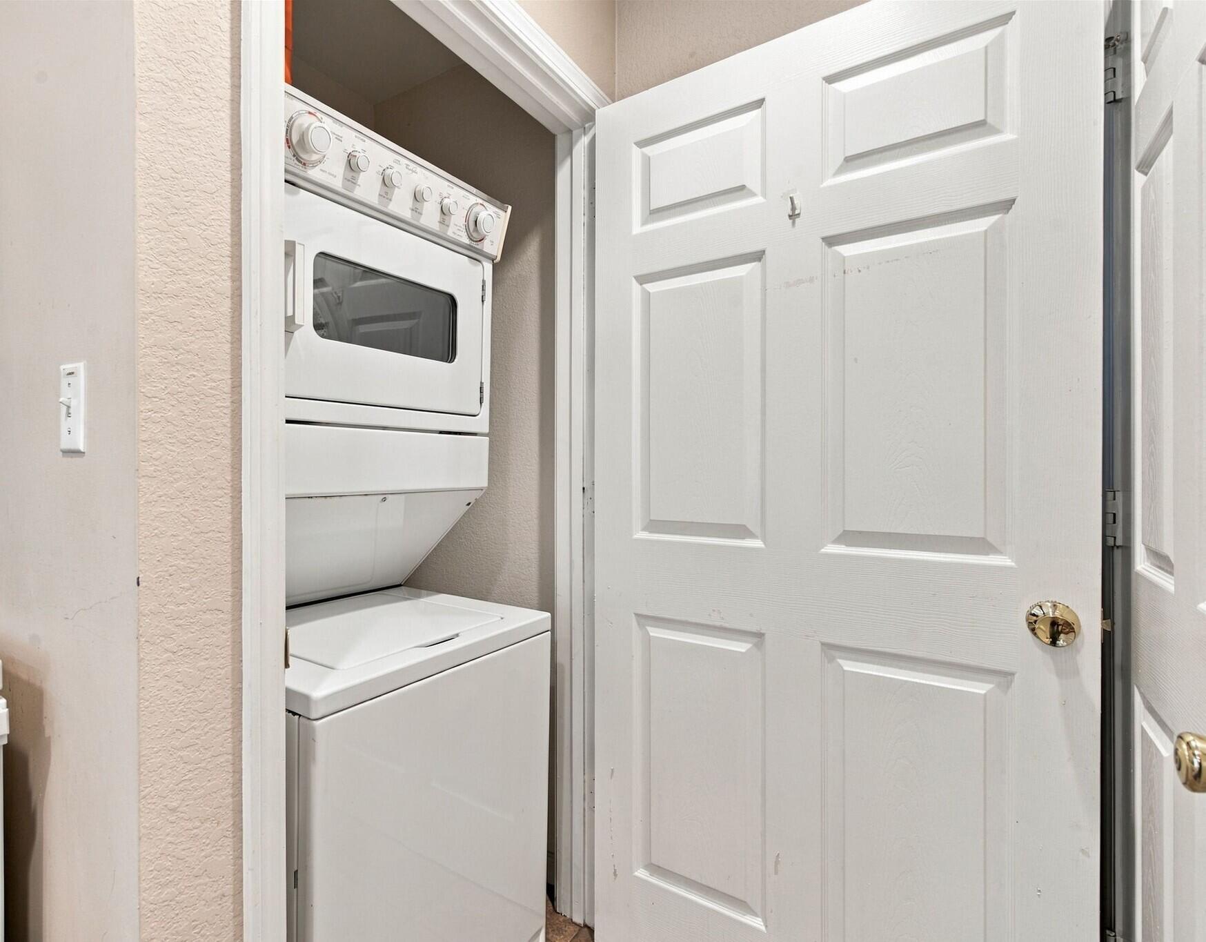 130 West Rockford Drive 3 Property Photo 8