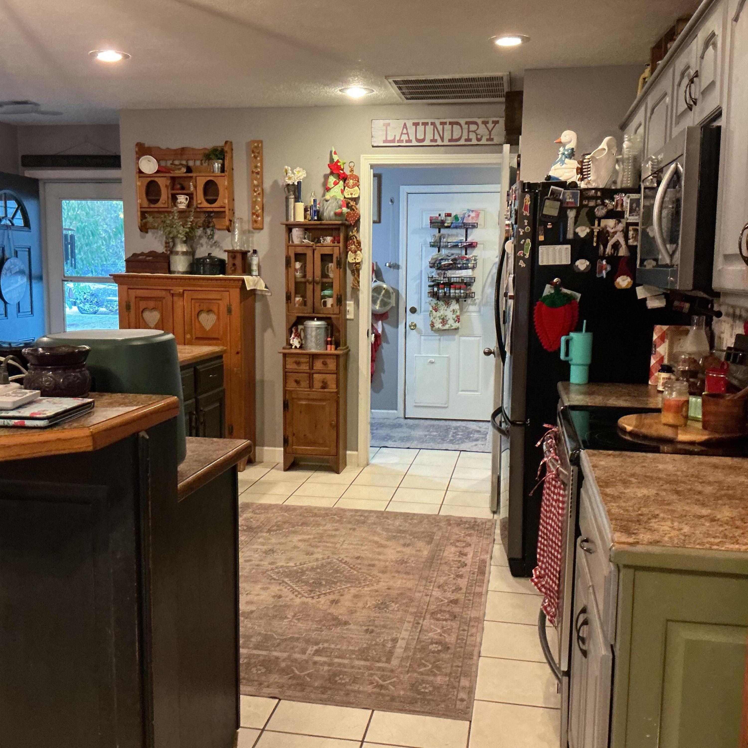 780 East Laird Street Property Photo 14