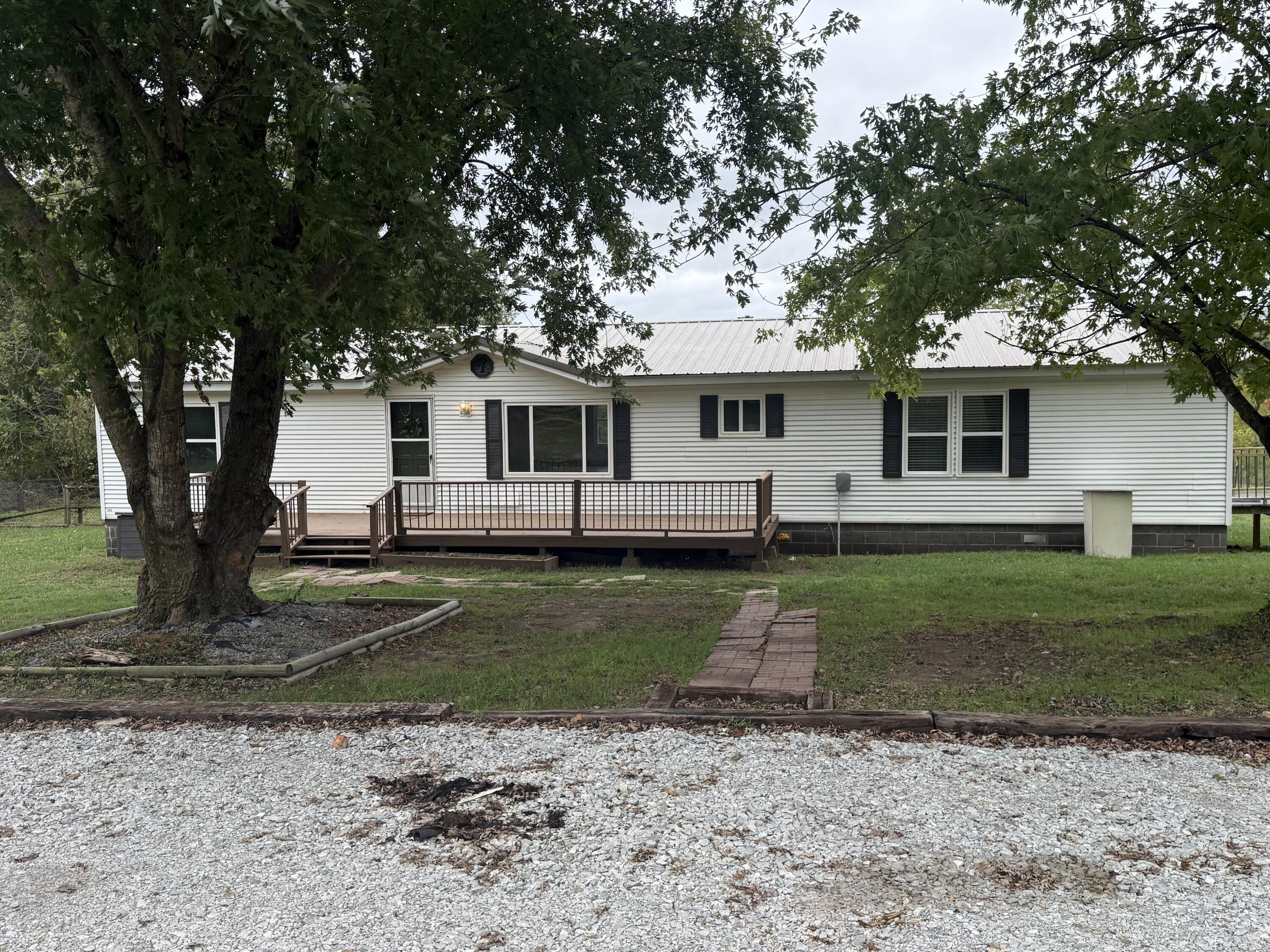 2286 Patterson Creek Road Property Photo 1