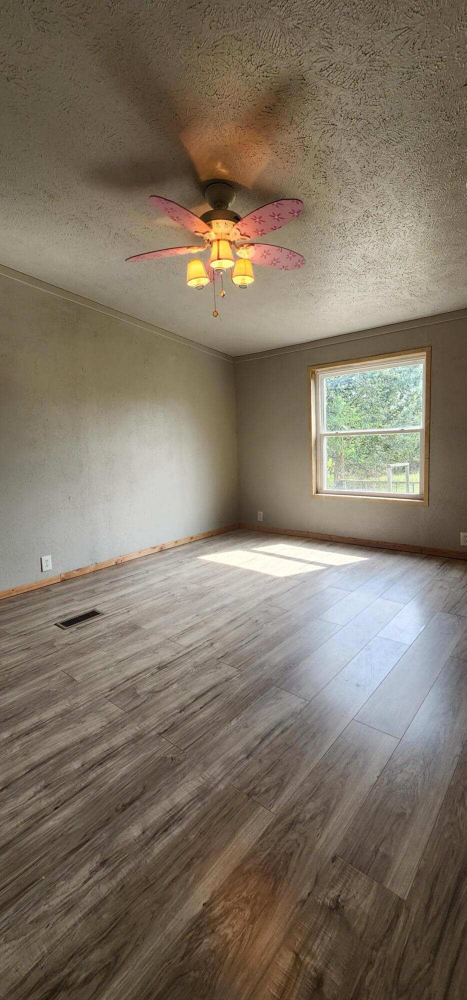 2286 Patterson Creek Road Property Photo 9
