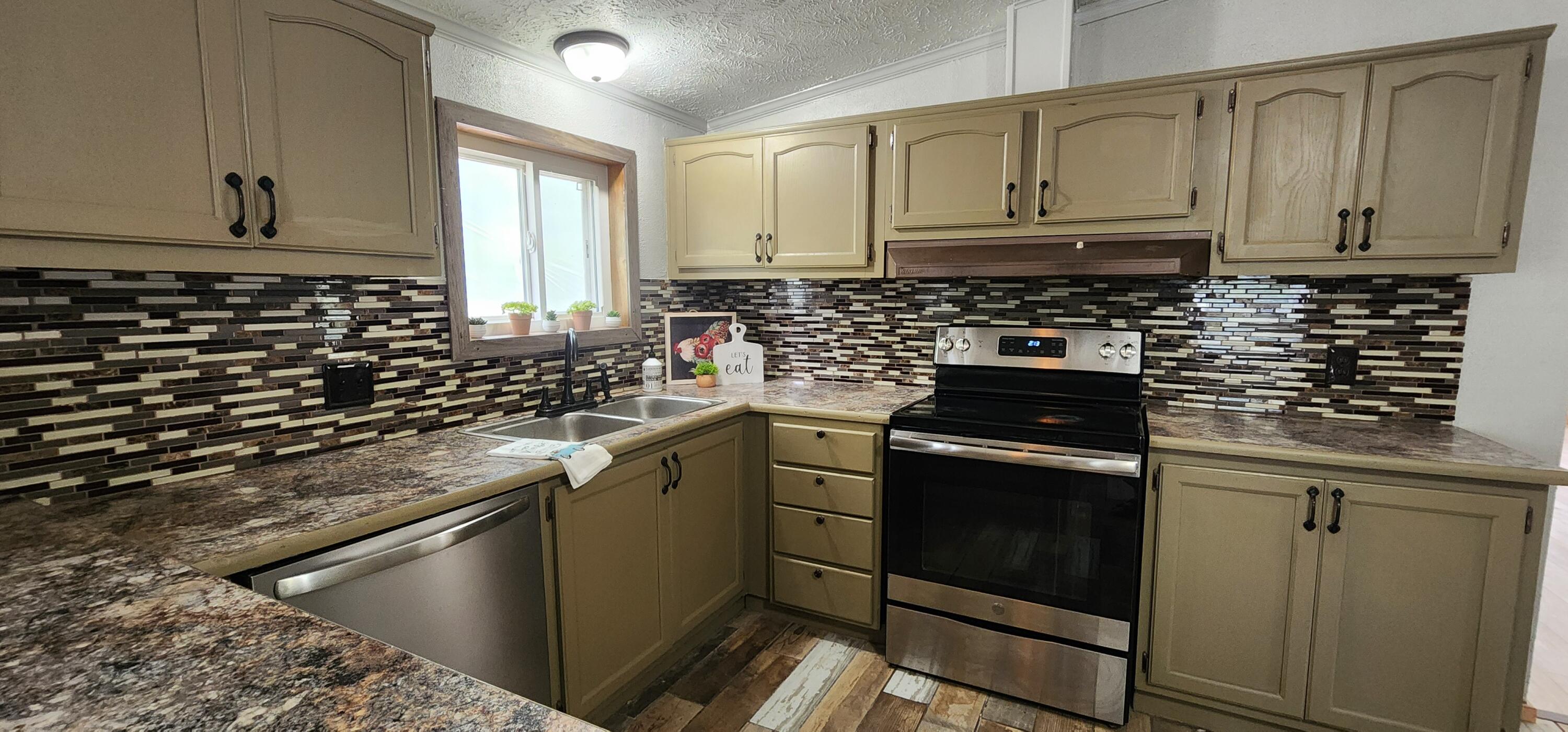 2286 Patterson Creek Road Property Photo 14
