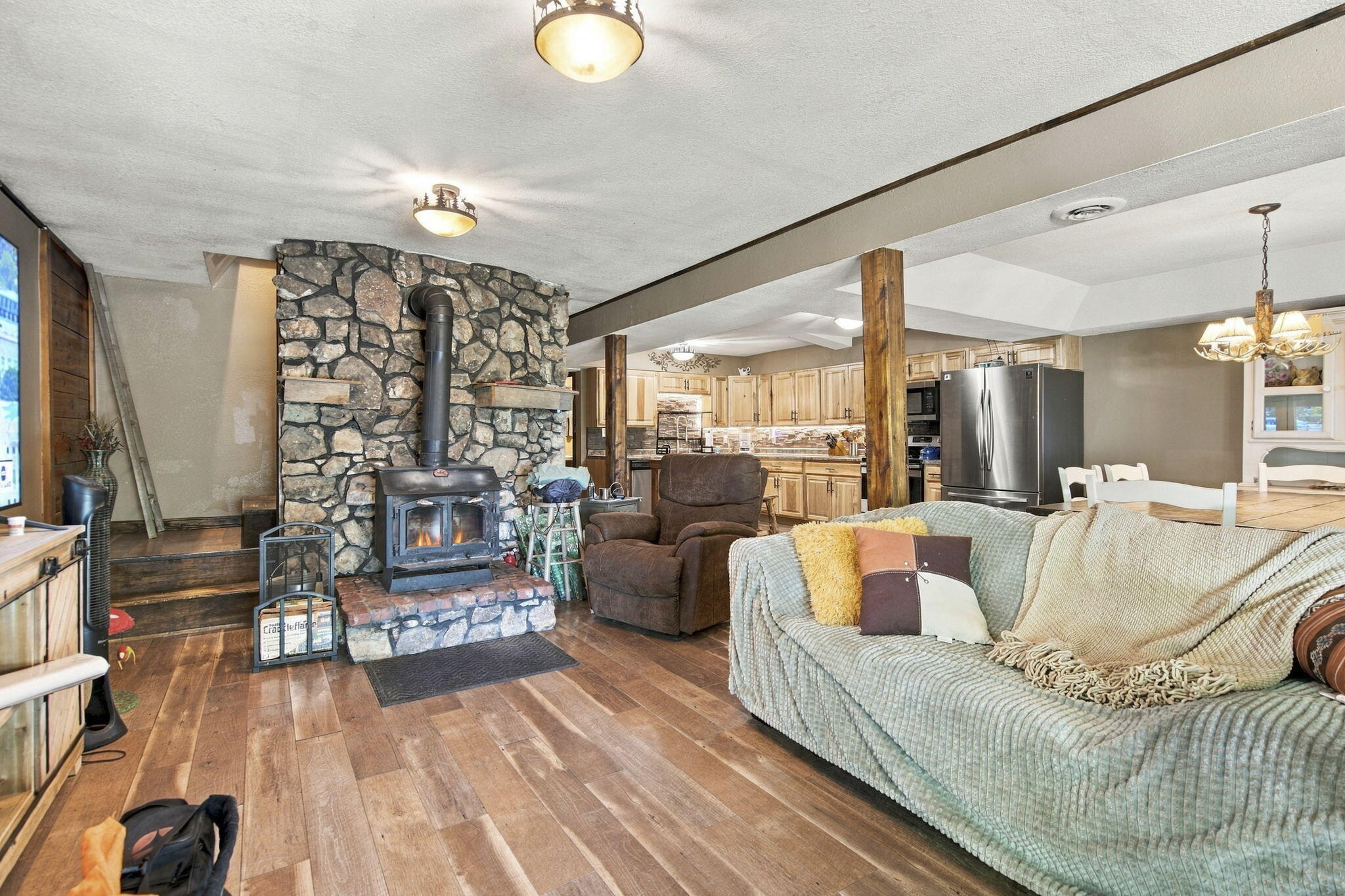1166 Mills Road Property Photo 10