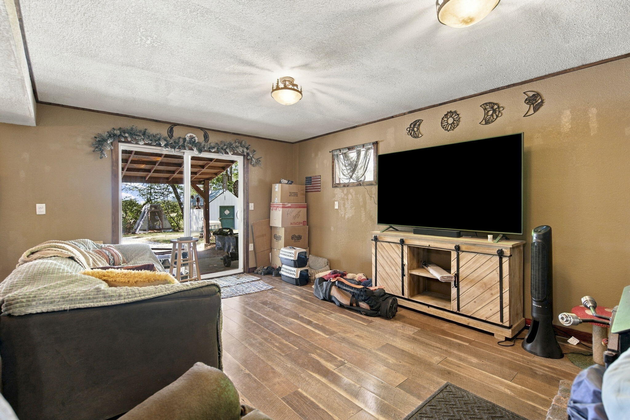 1166 Mills Road Property Photo 12