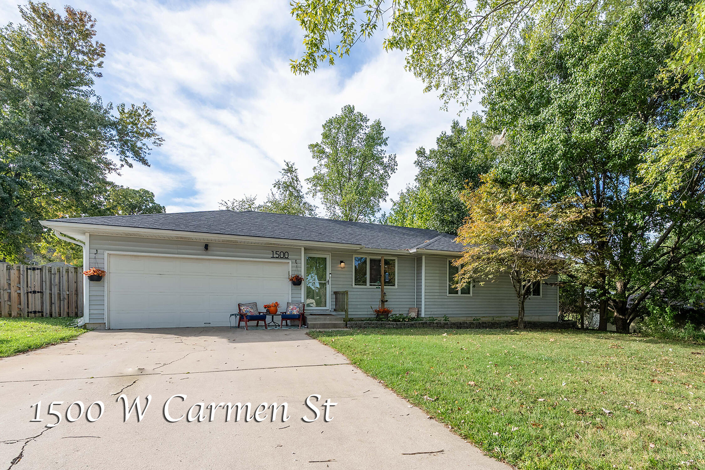 1500 West Carmen Street Property Photo 3