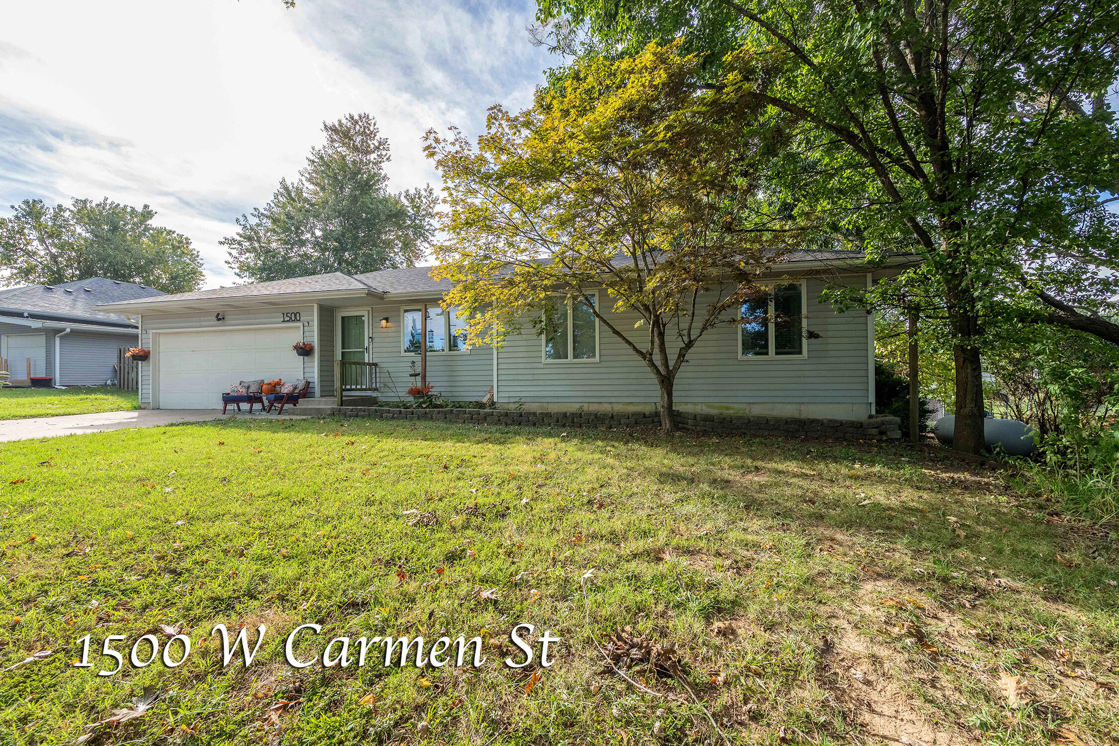 1500 West Carmen Street Property Photo 4