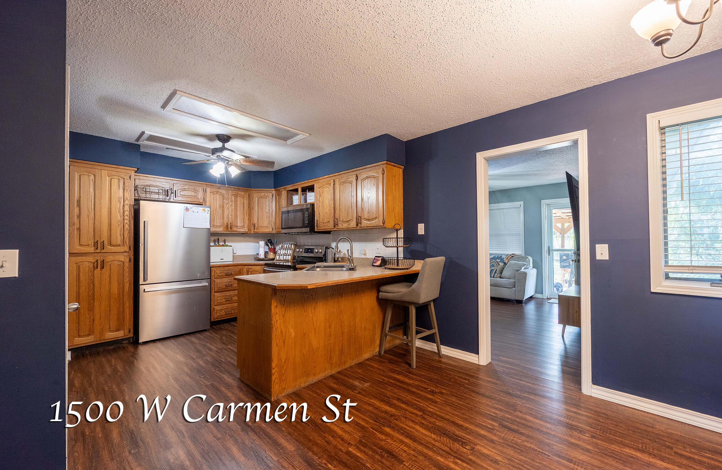 1500 West Carmen Street Property Photo 11