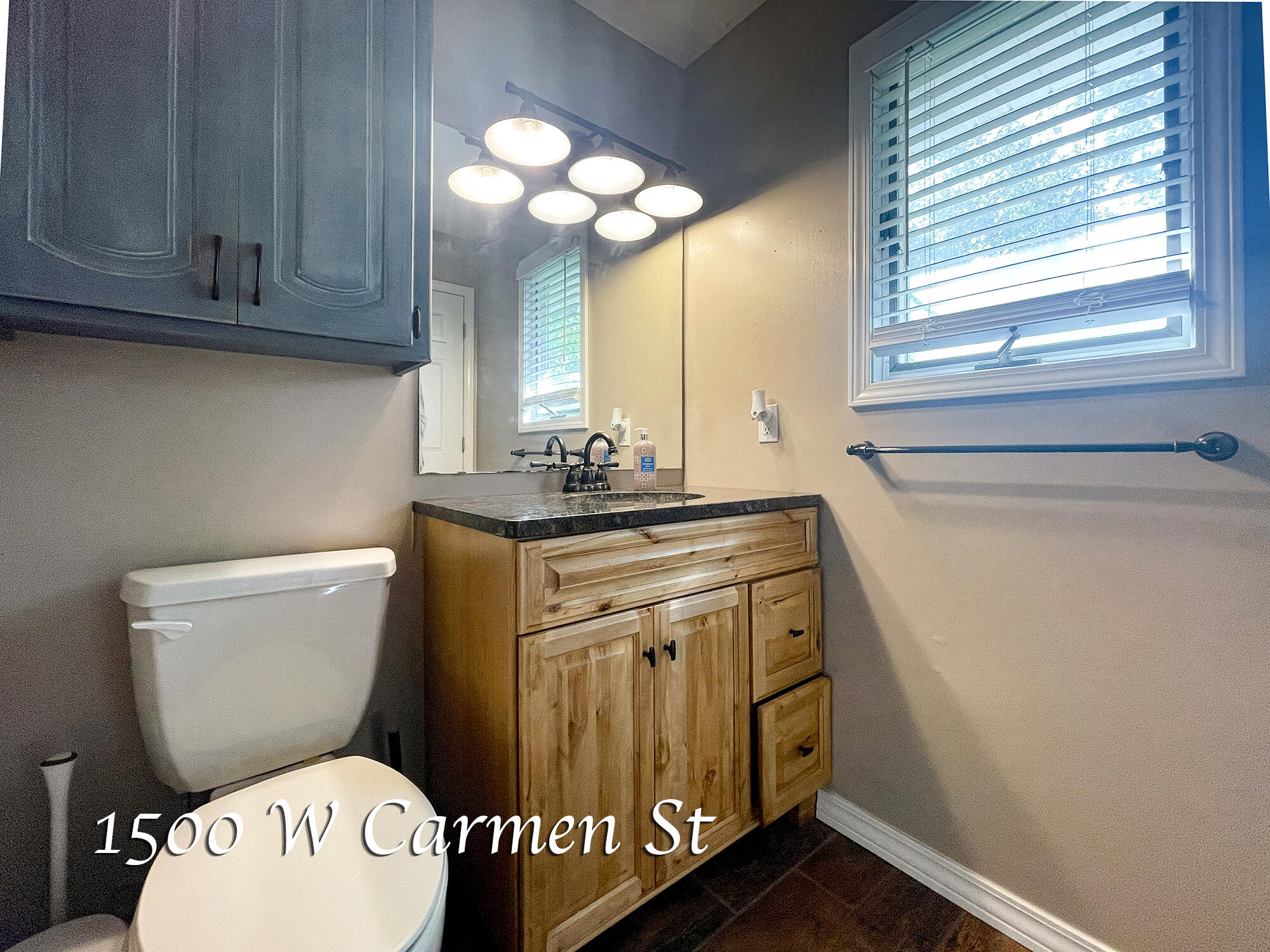 1500 West Carmen Street Property Photo 22