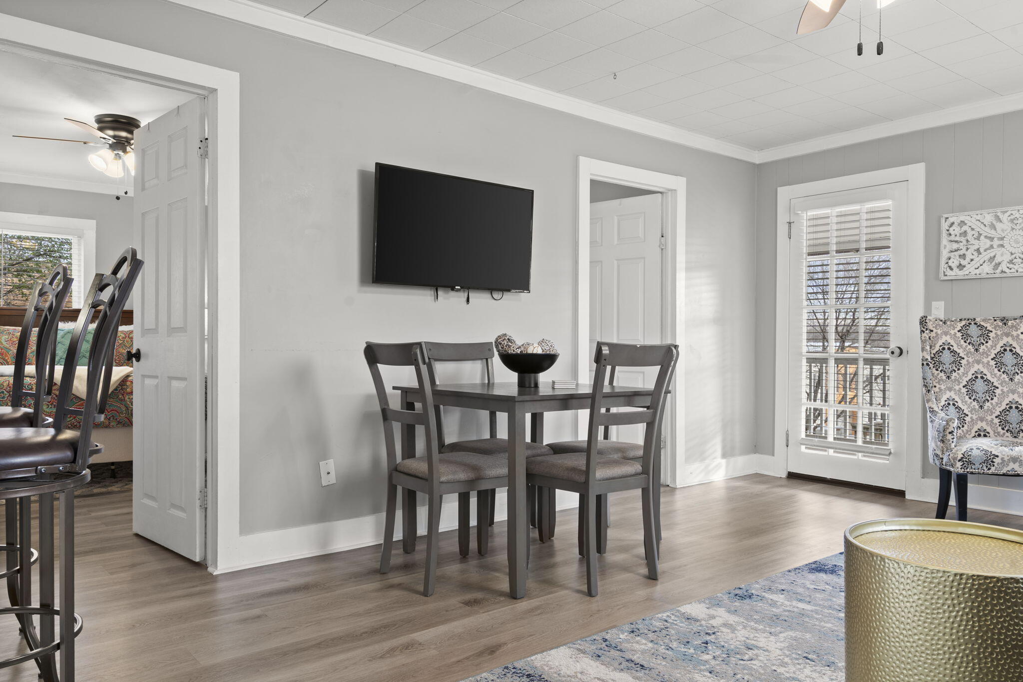 405 & 407 West College Street Property Photo 56
