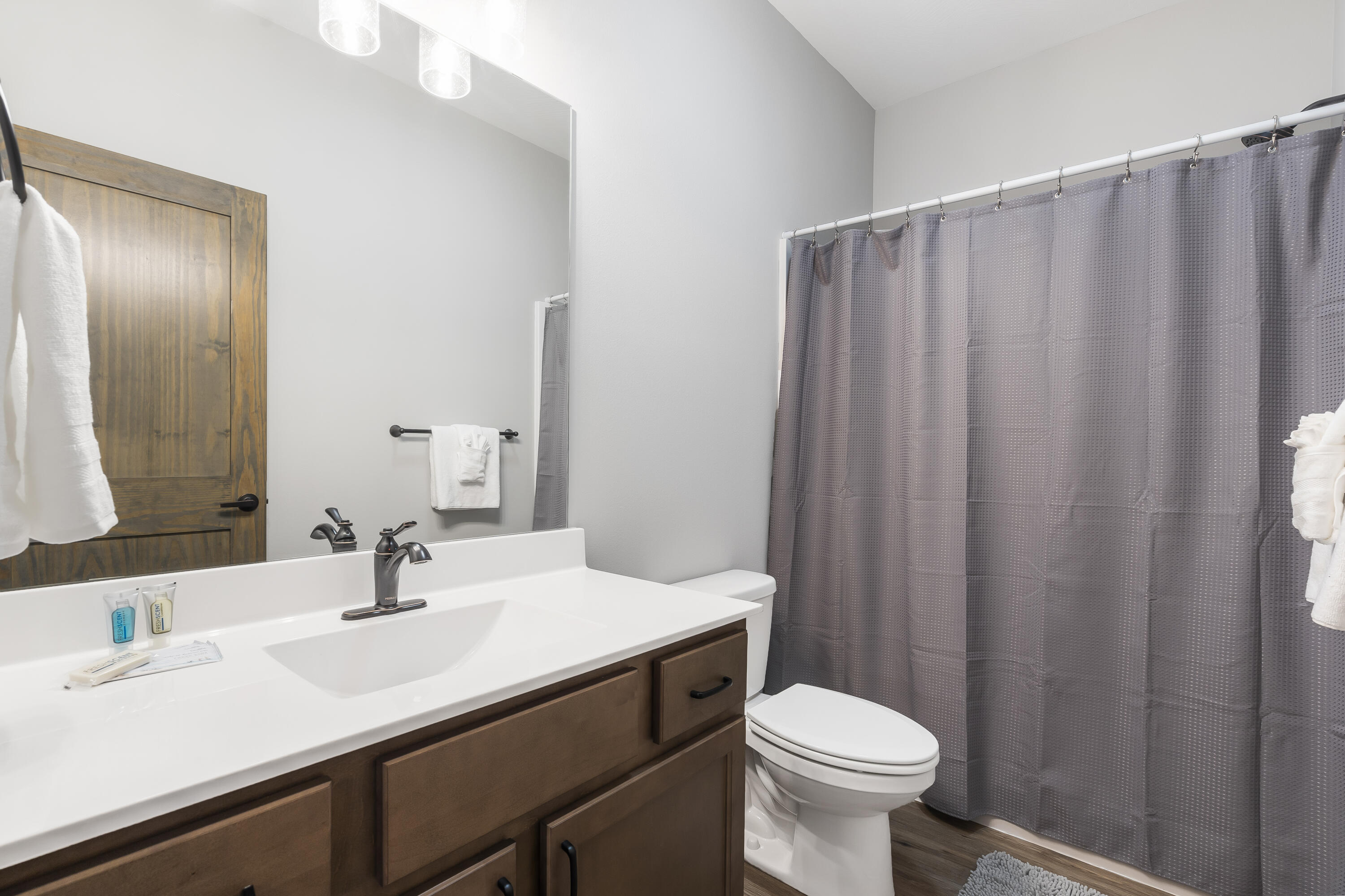 225 Indian Summer Lane Property Photo 14
