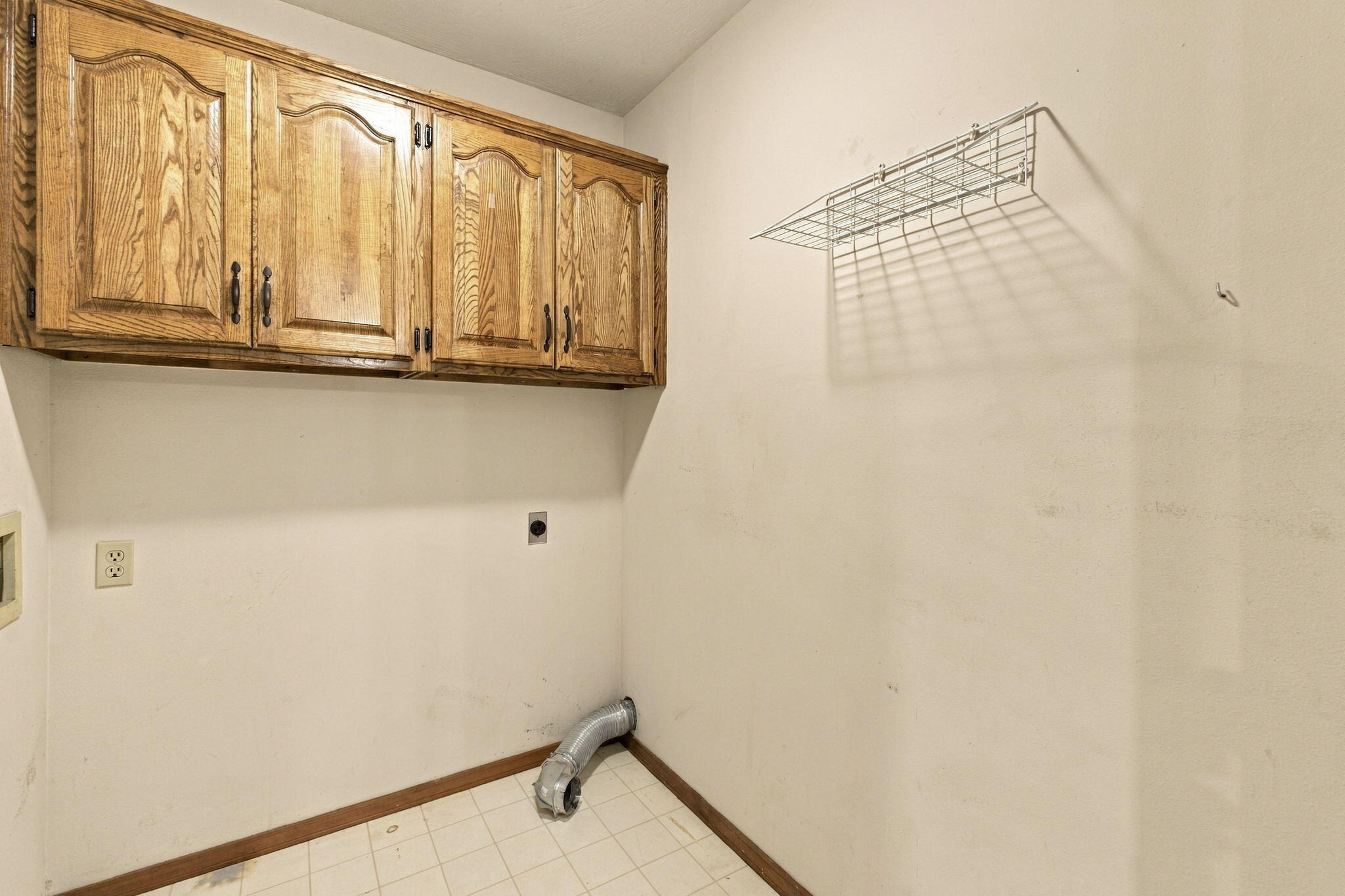 817 East Gaslight Drive Property Photo 20