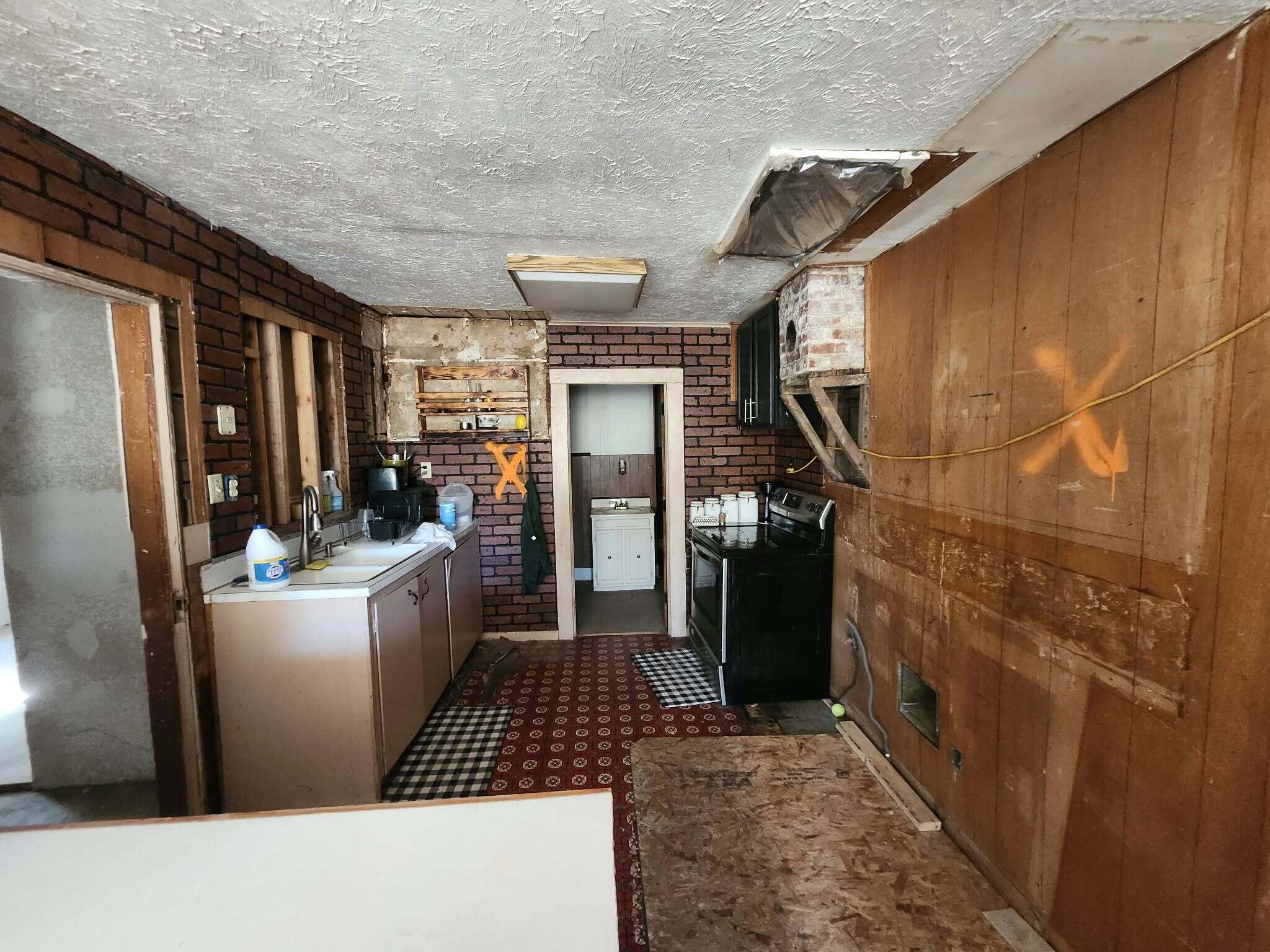 10090 Sunshine Drive Property Photo 9