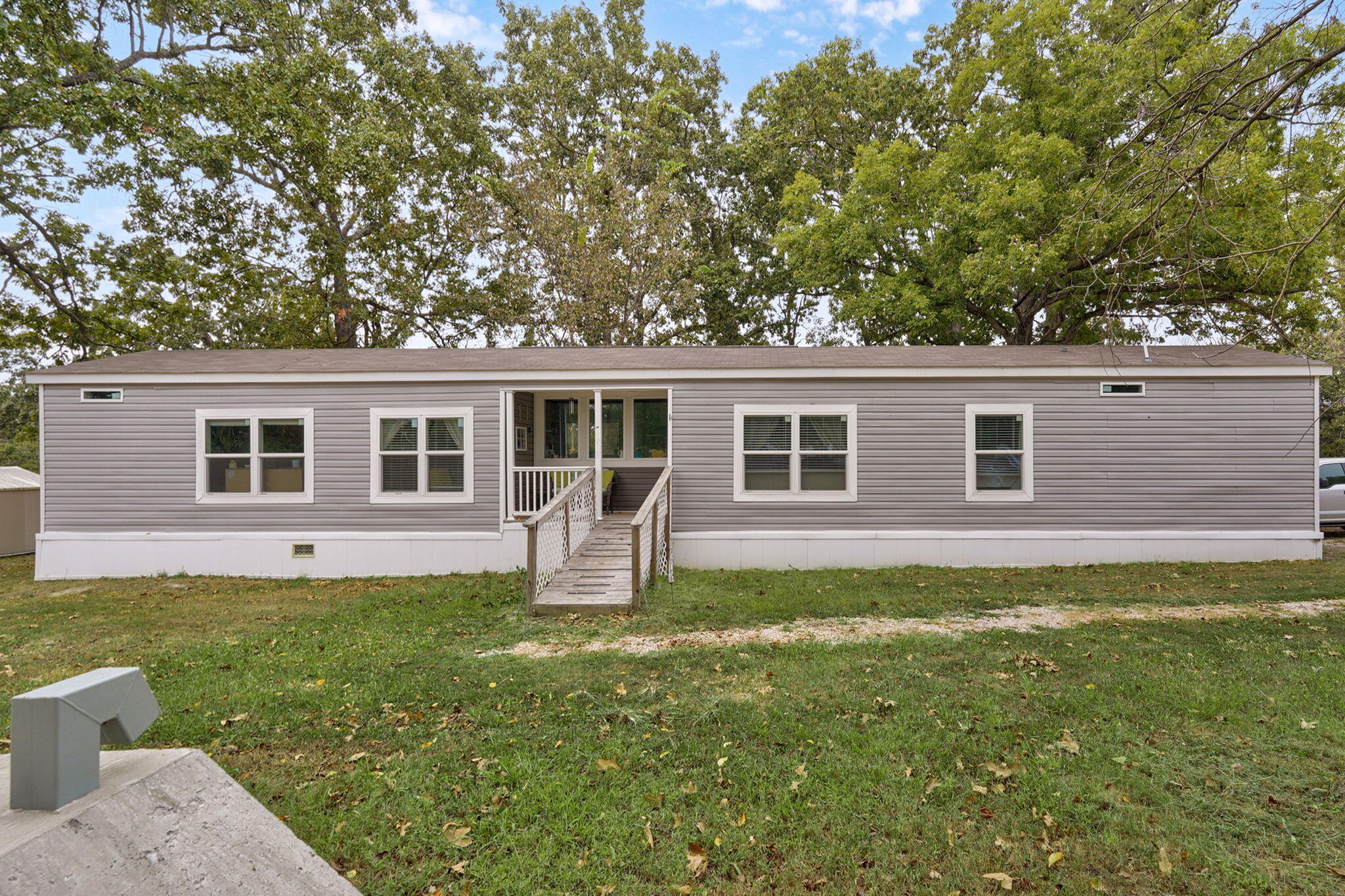 2041 2043 Us Highway 65 Property Photo 3