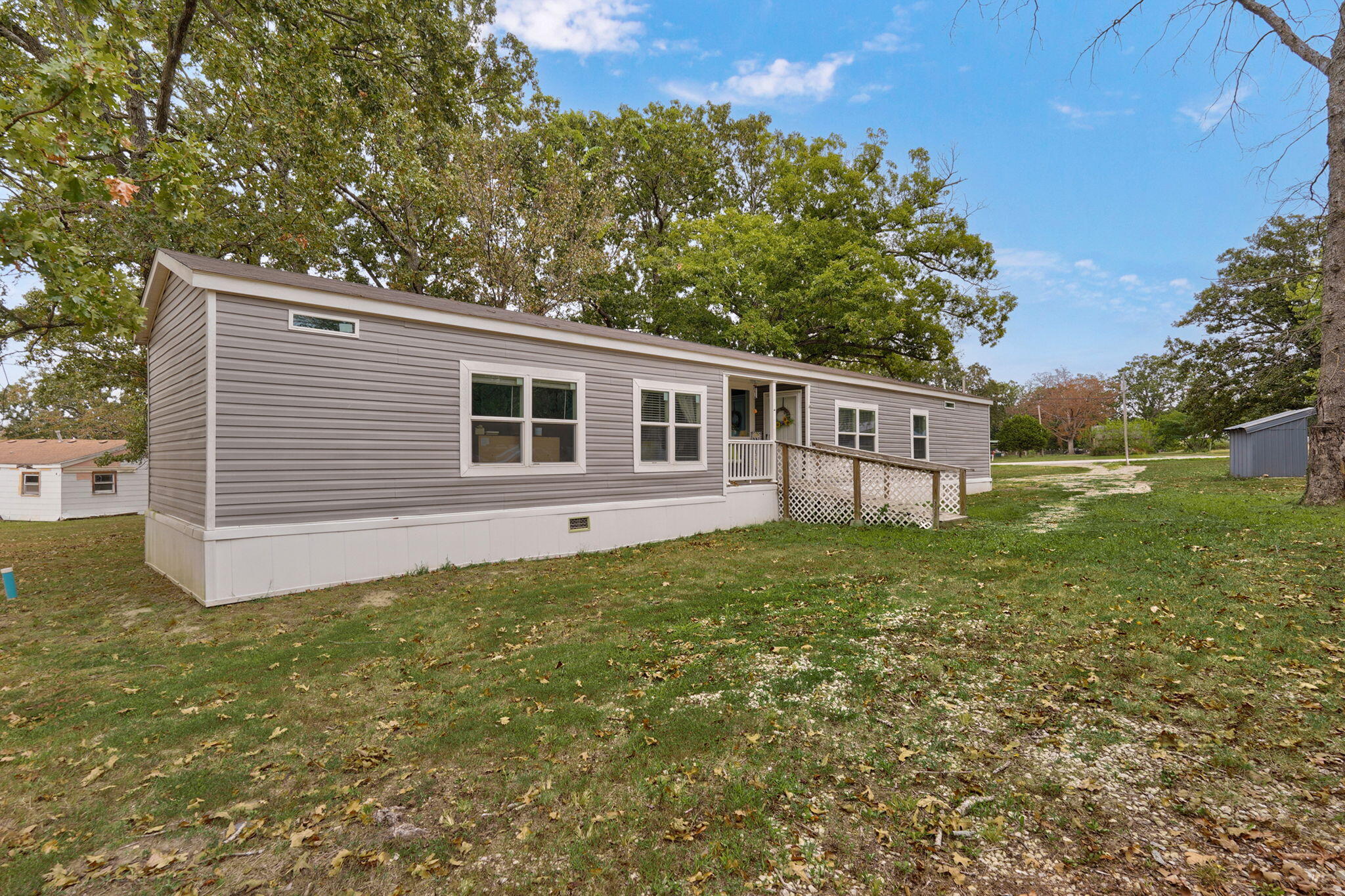 2041 2043 Us Highway 65 Property Photo 4