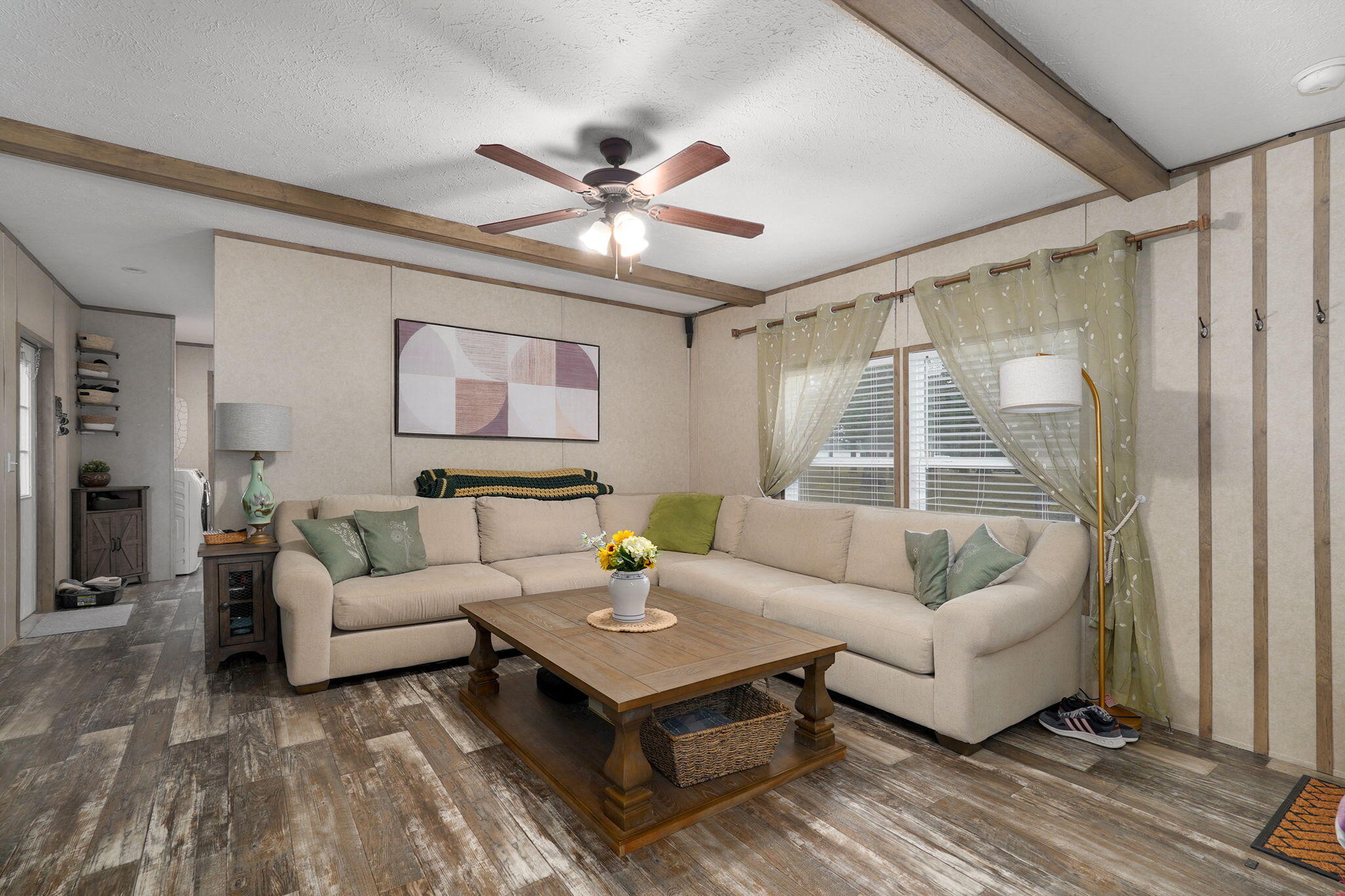 2041 2043 Us Highway 65 Property Photo 7